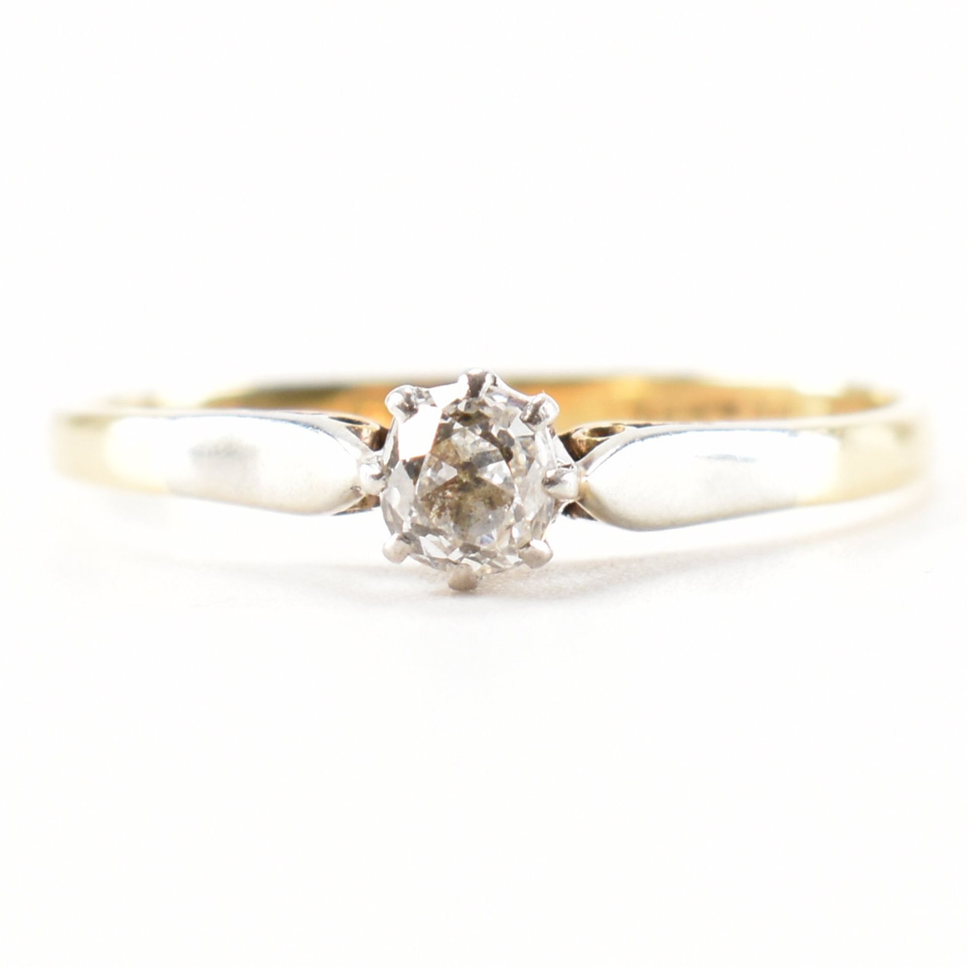 VINTAGE 18CT GOLD & PLATINUM DIAMOND SOLITAIRE RING