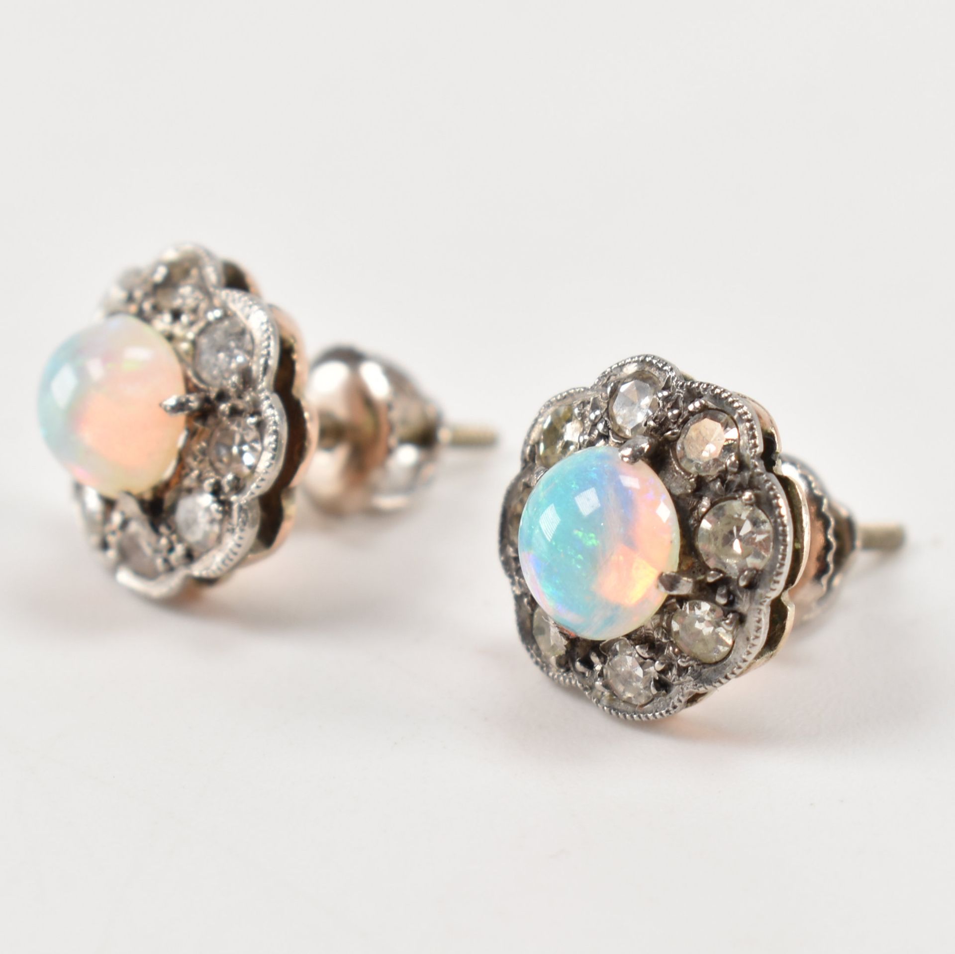 1920s 18CT GOLD DIAMOND & OPAL CLUSTER STUD EARRINGS - Bild 3 aus 8