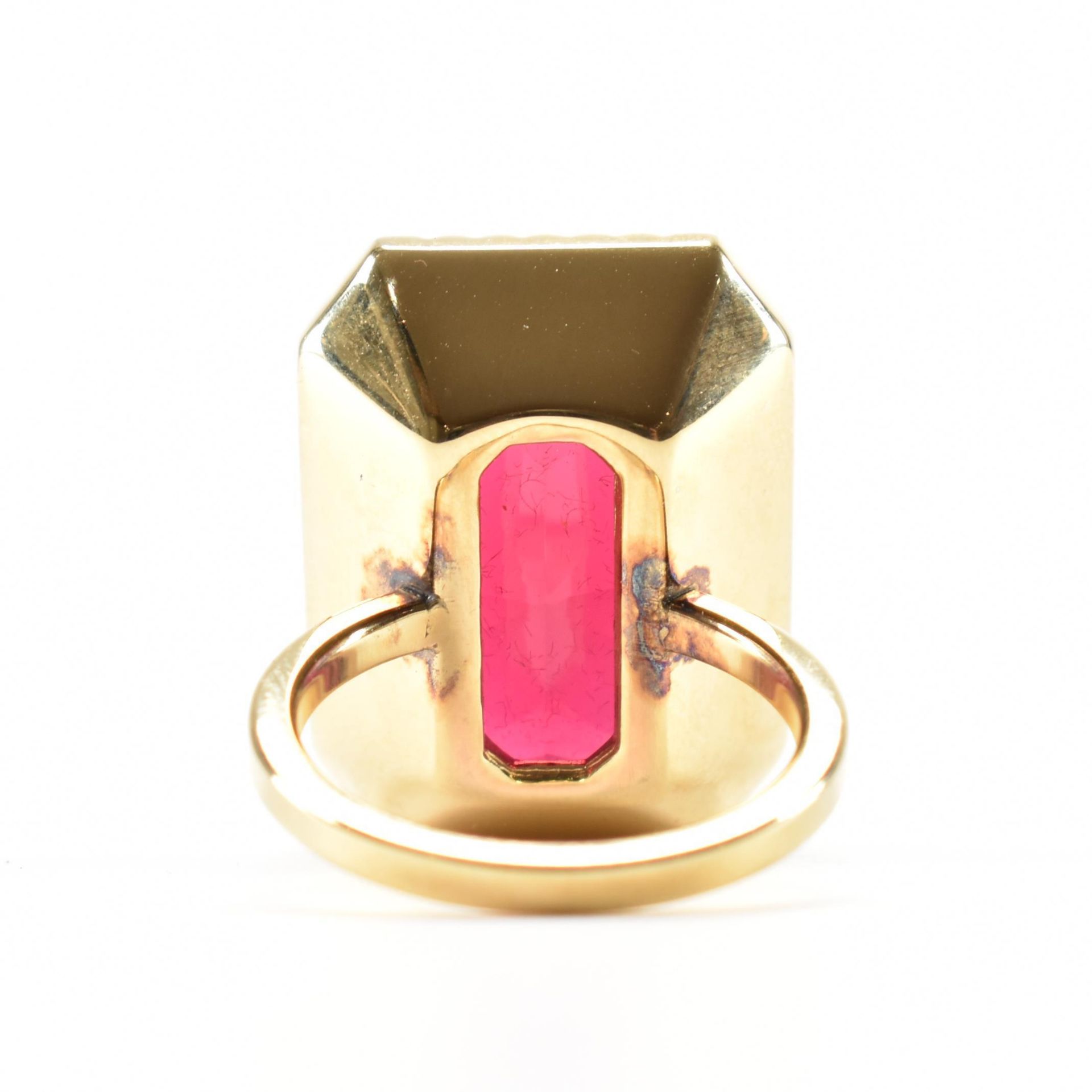 MICHAEL KORS RED STONE DRESS RING - Image 3 of 7