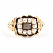 ANTIQUE 19TH CENTURY 18CT GOLD MOURNING RING