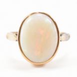 VINTAGE GOLD OPAL CABOCHON RING