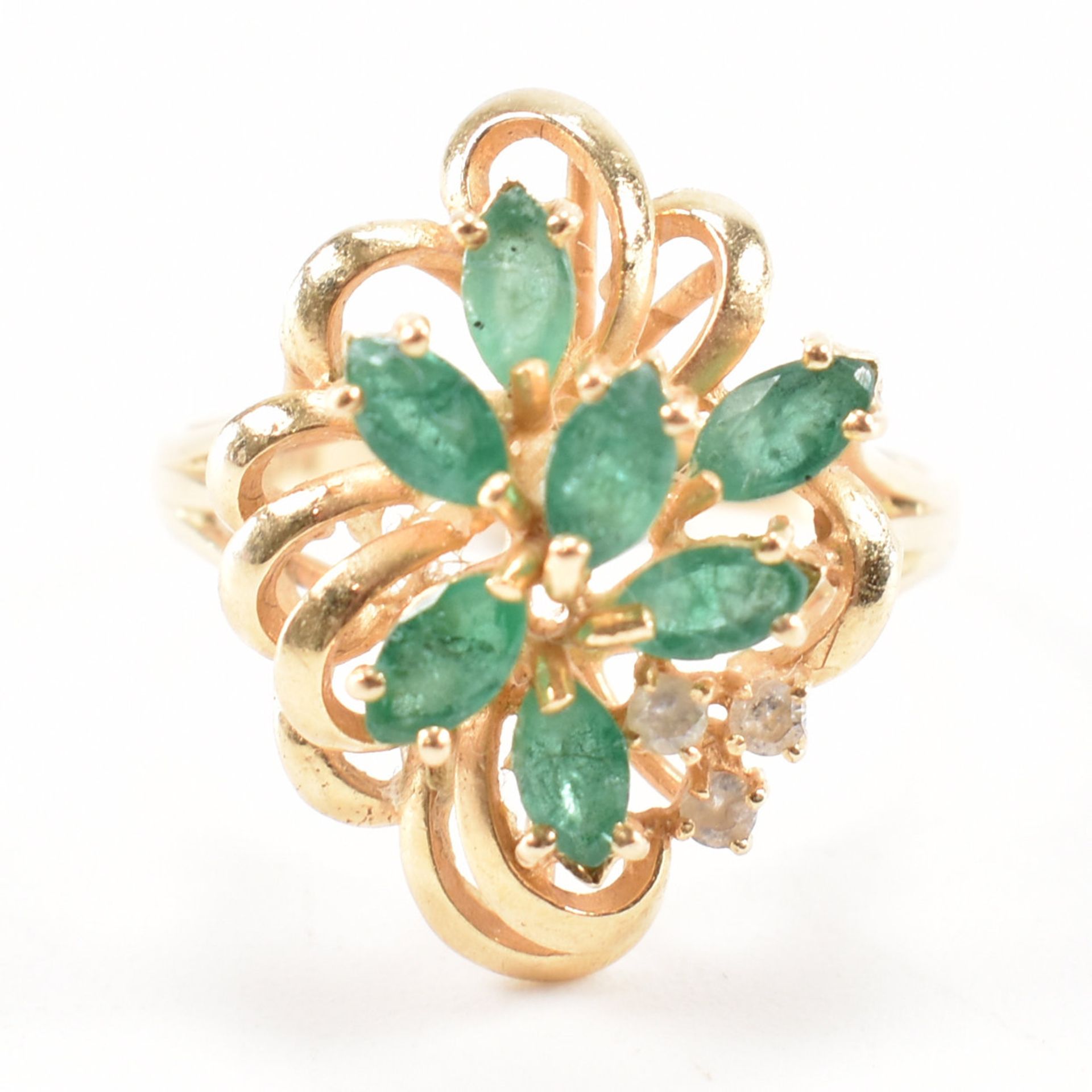 14CT GOLD EMERALD & DIAMOND CLUSTER RING