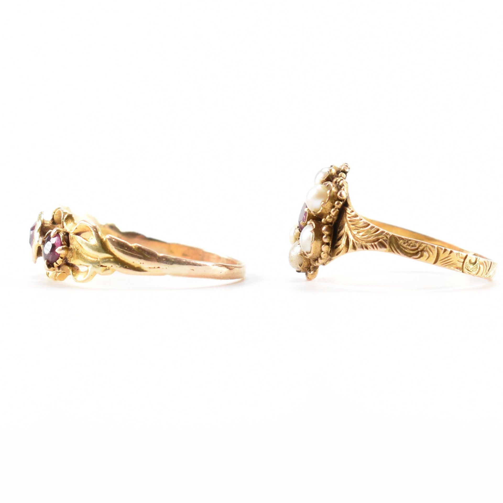 TWO 19TH CENTURY GOLD & GEM SET RINGS - Bild 2 aus 8