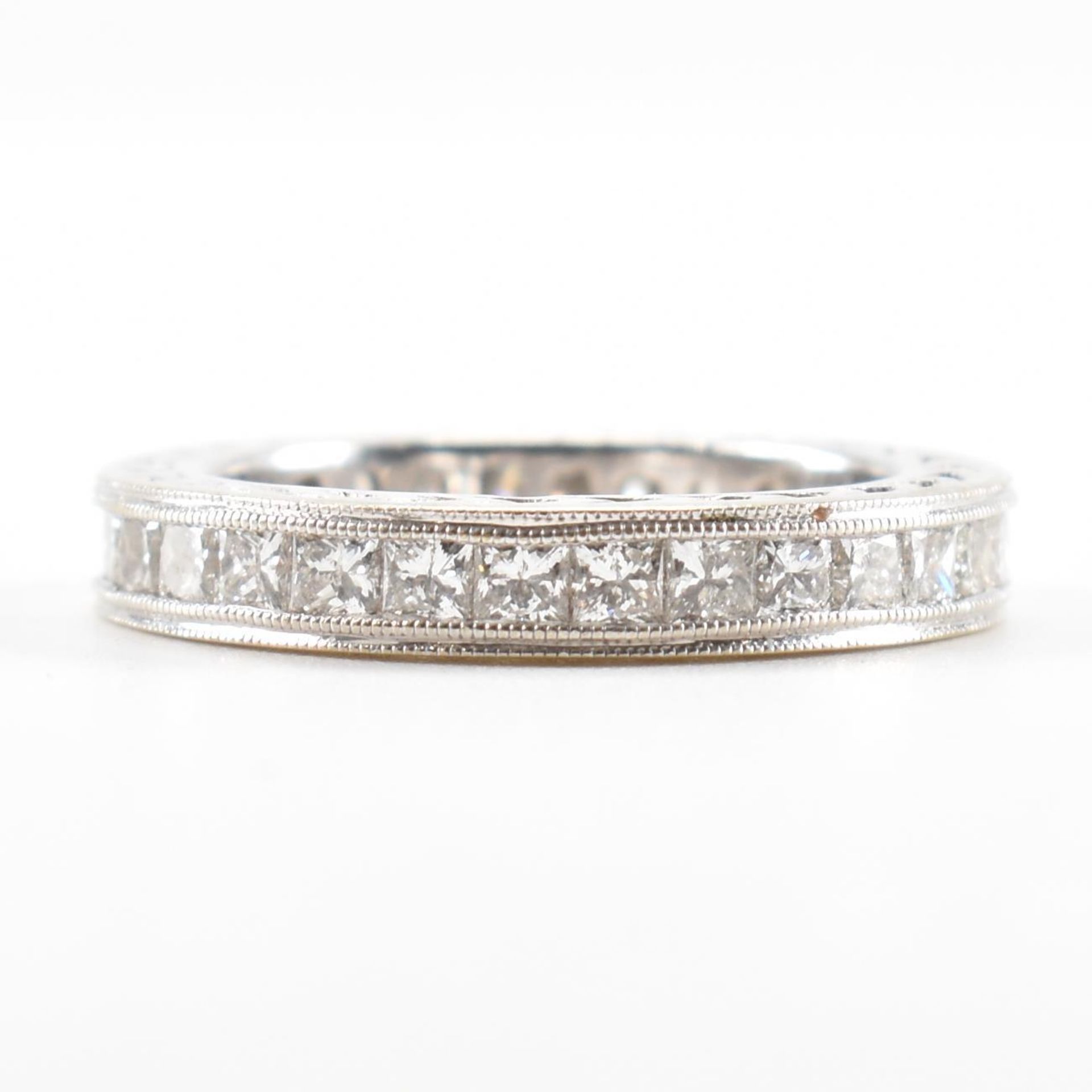 GABRIEL & CO 18CT WHITE GOLD & DIAMOND ETERNITY RING - Image 5 of 8