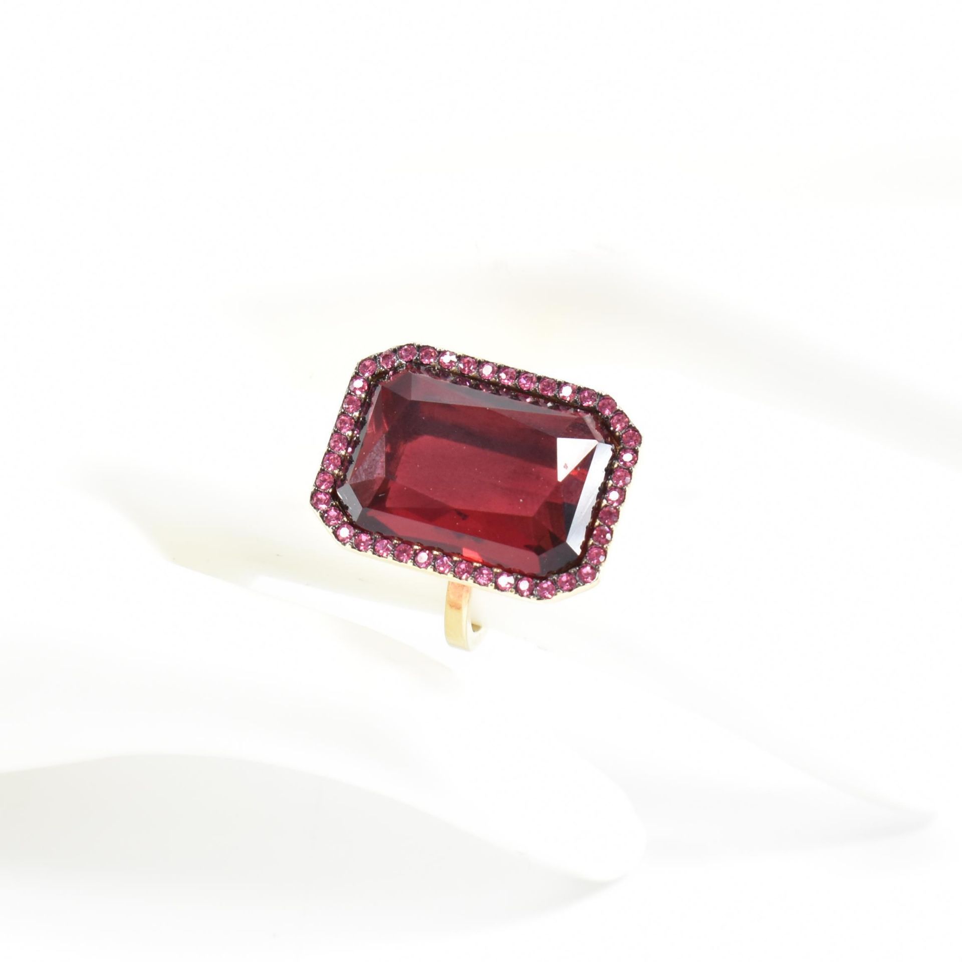 MICHAEL KORS RED STONE DRESS RING - Image 7 of 7