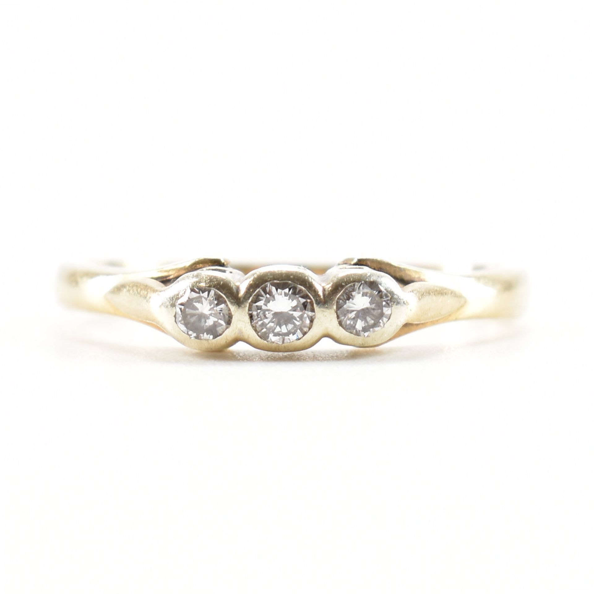 HALLMARKED 9CT GOLD & DIAMOND THREE STONE RING