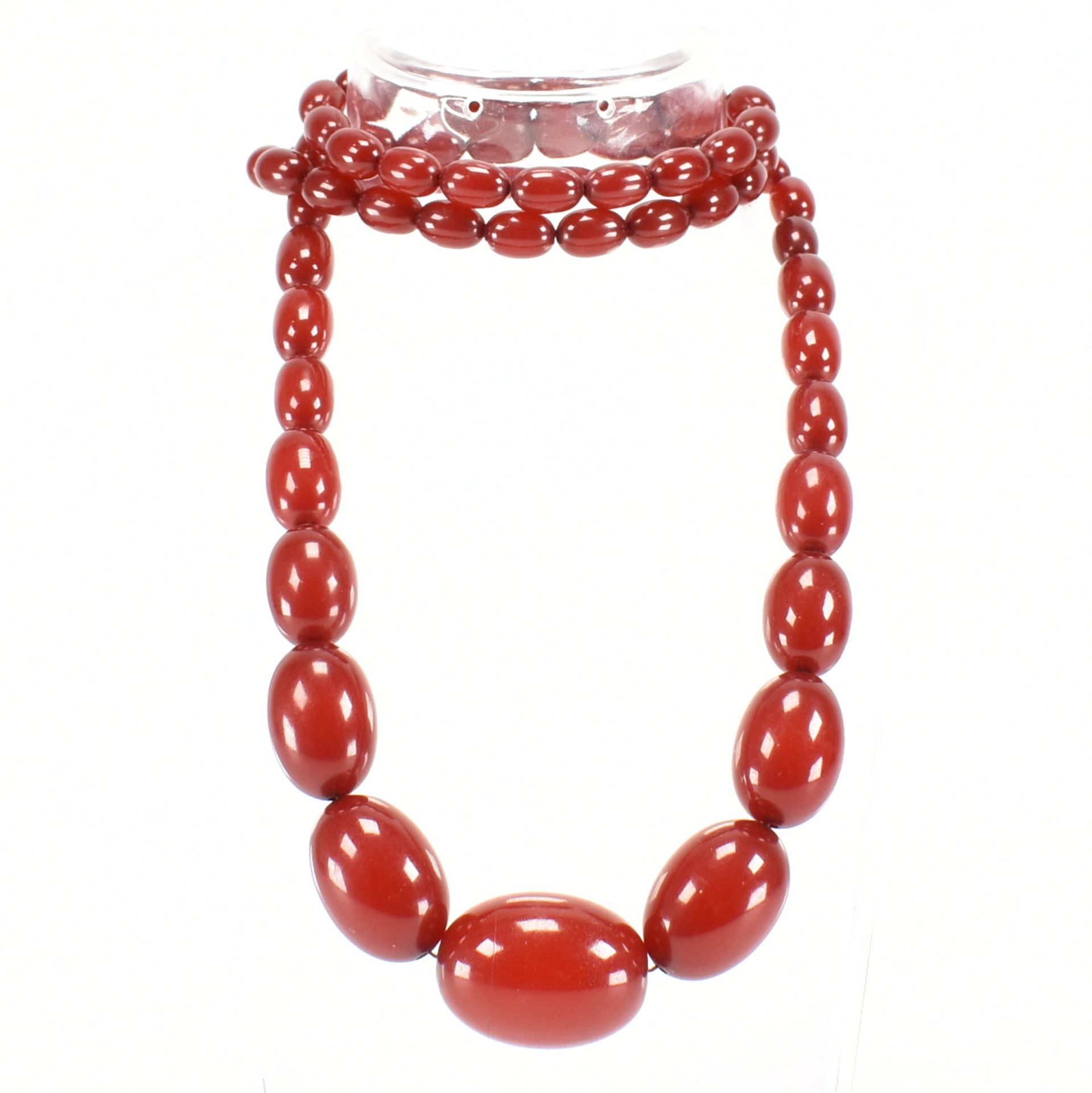 VINTAGE CHERRY BAKELITE BEADED NECKLACE - Image 7 of 7