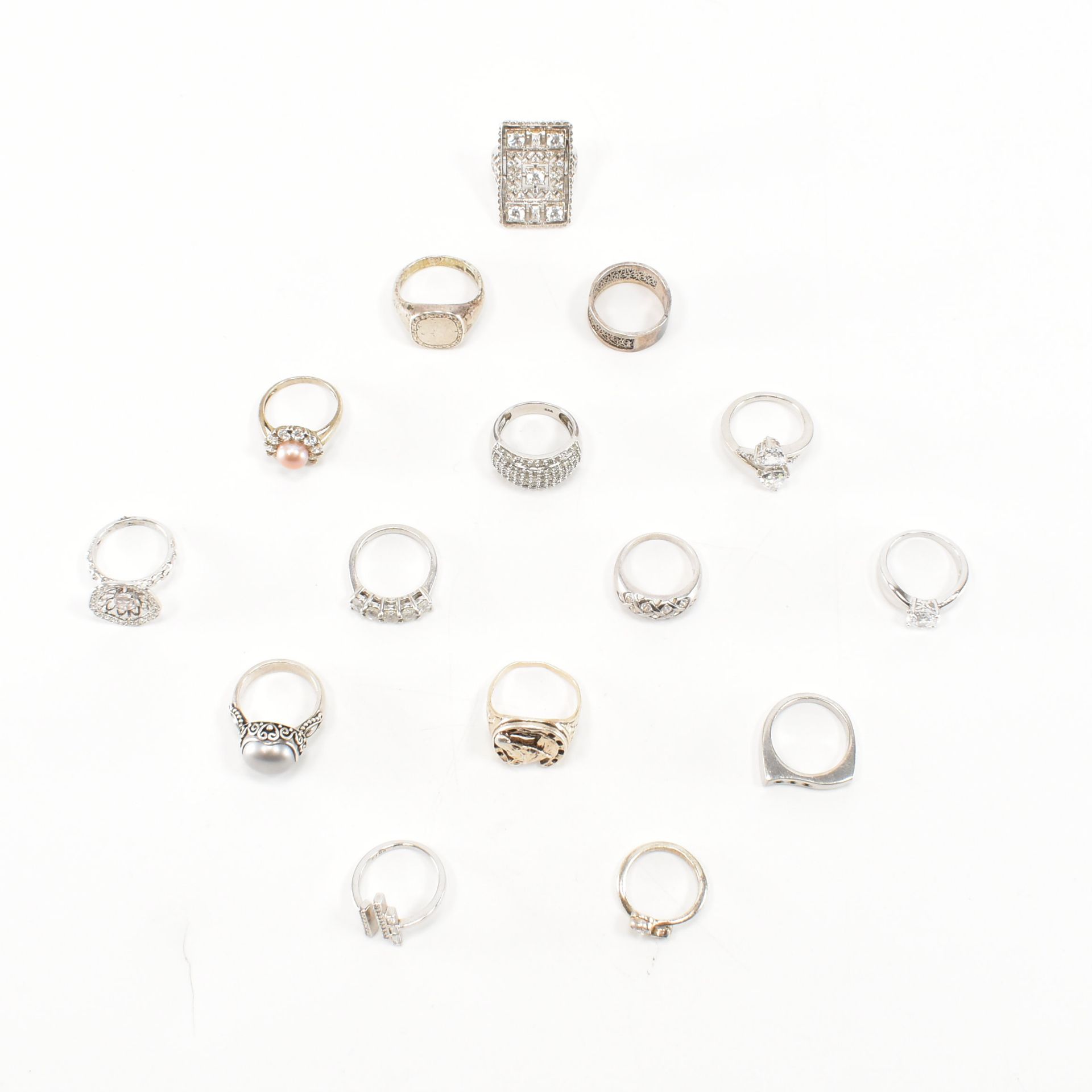 COLLECTION OF ASSORTED 925 SILVER RINGS - Bild 2 aus 4