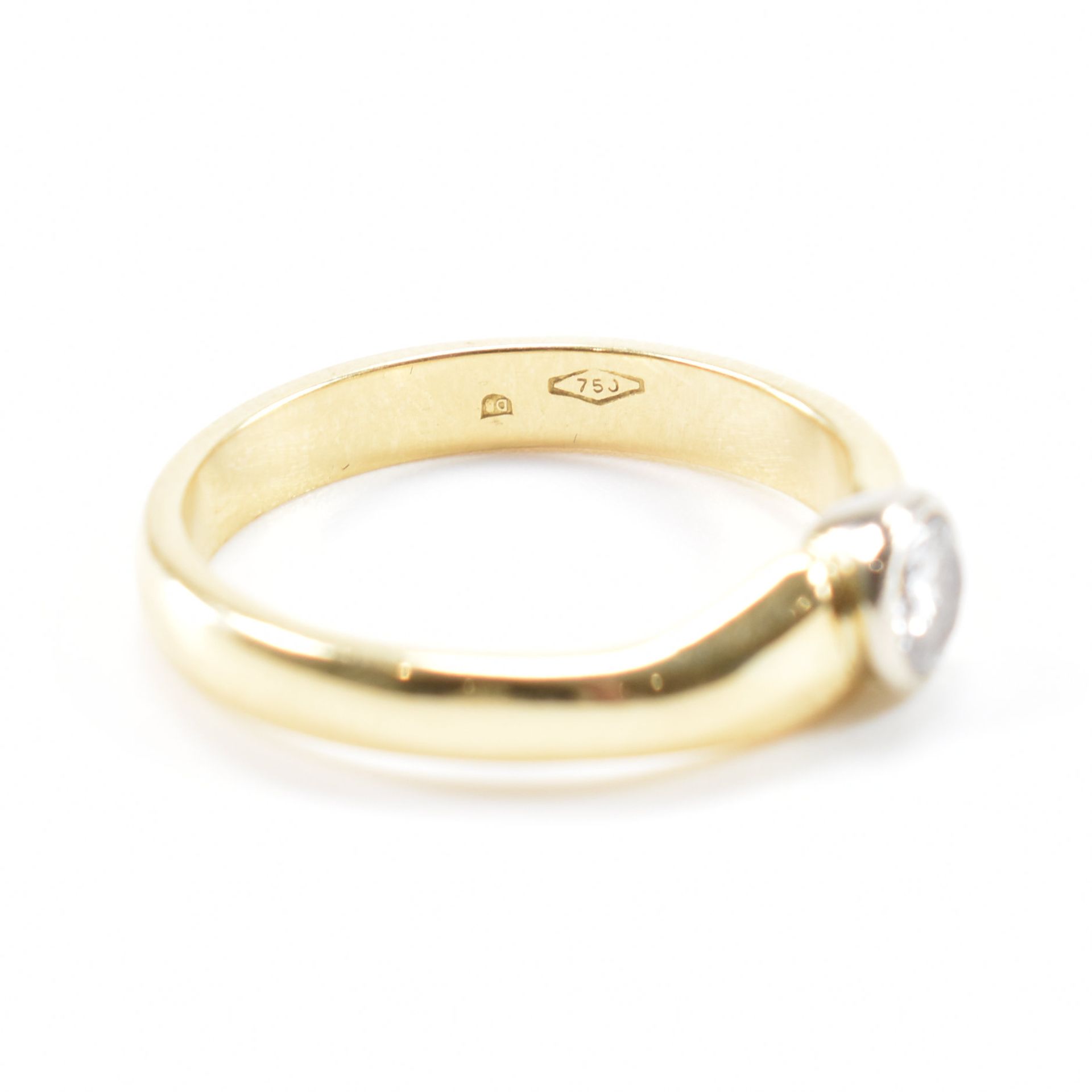 HALLMARKED 18CT GOLD & DIAMOND SOLITAIRE RING - Image 7 of 8