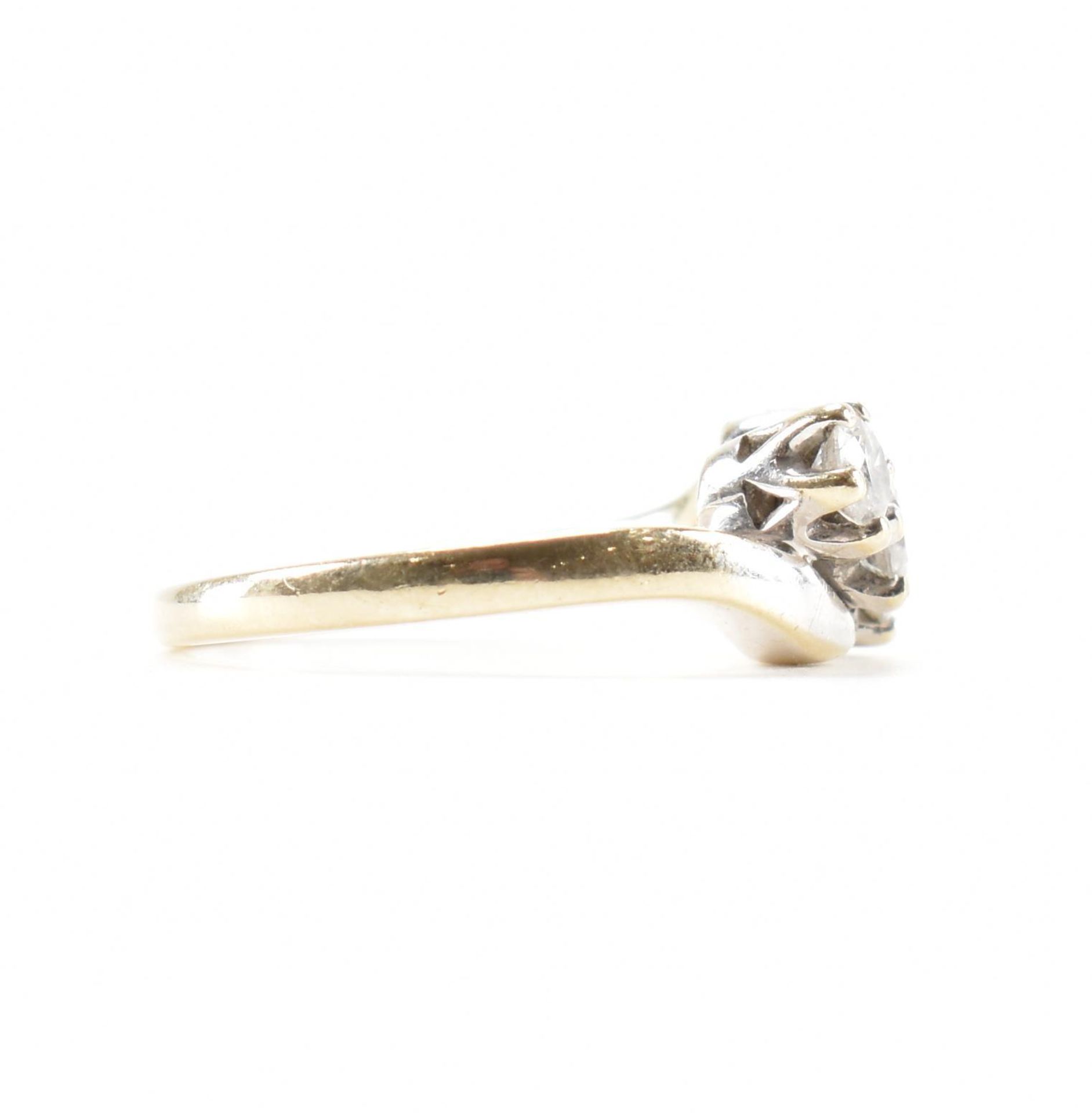 HALLMARKED 18CT GOLD & DIAMOND THREE STONE RING - Image 4 of 7