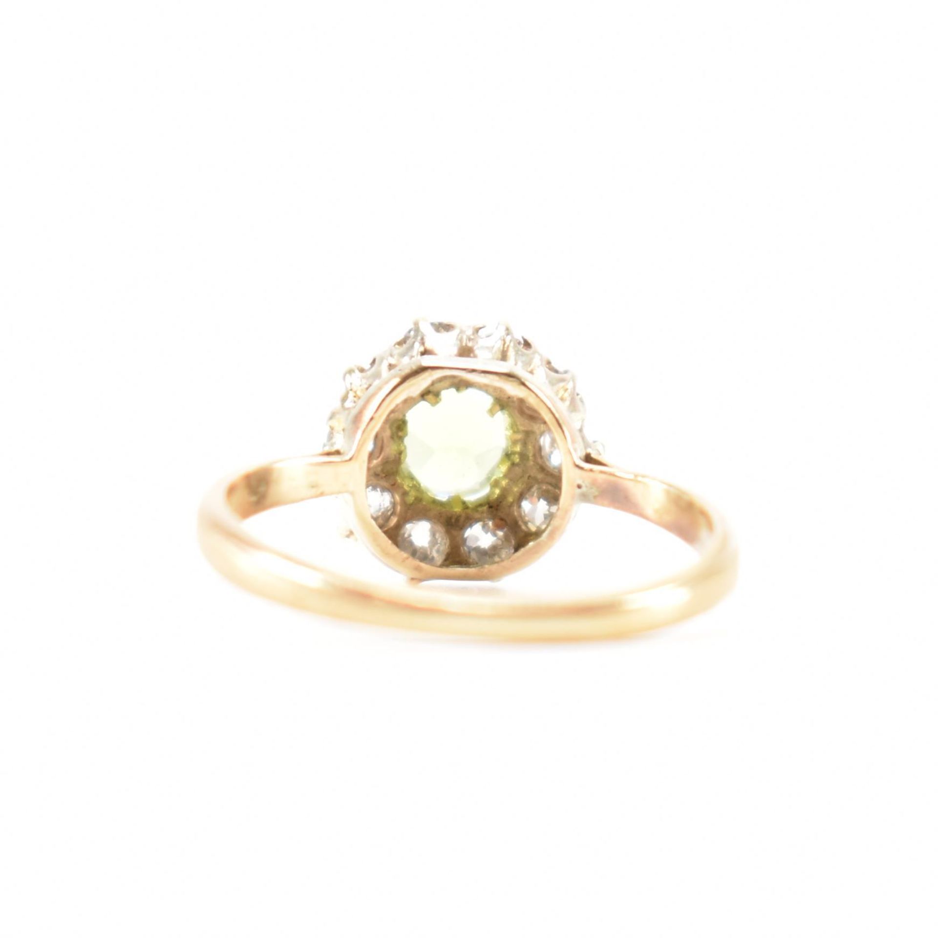 VINTAGE GOLD PERIDOT & DIAMOND RING - Image 3 of 6