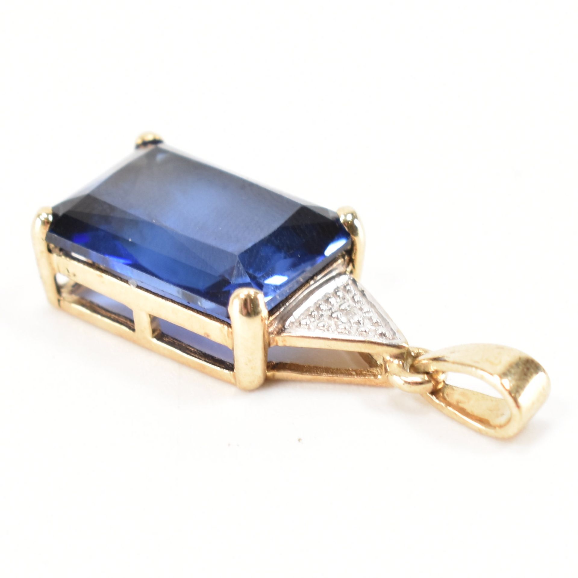 HALLMARKED 9CT GOLD BLUE STONE & DIAMOND PENDANT - Image 3 of 5