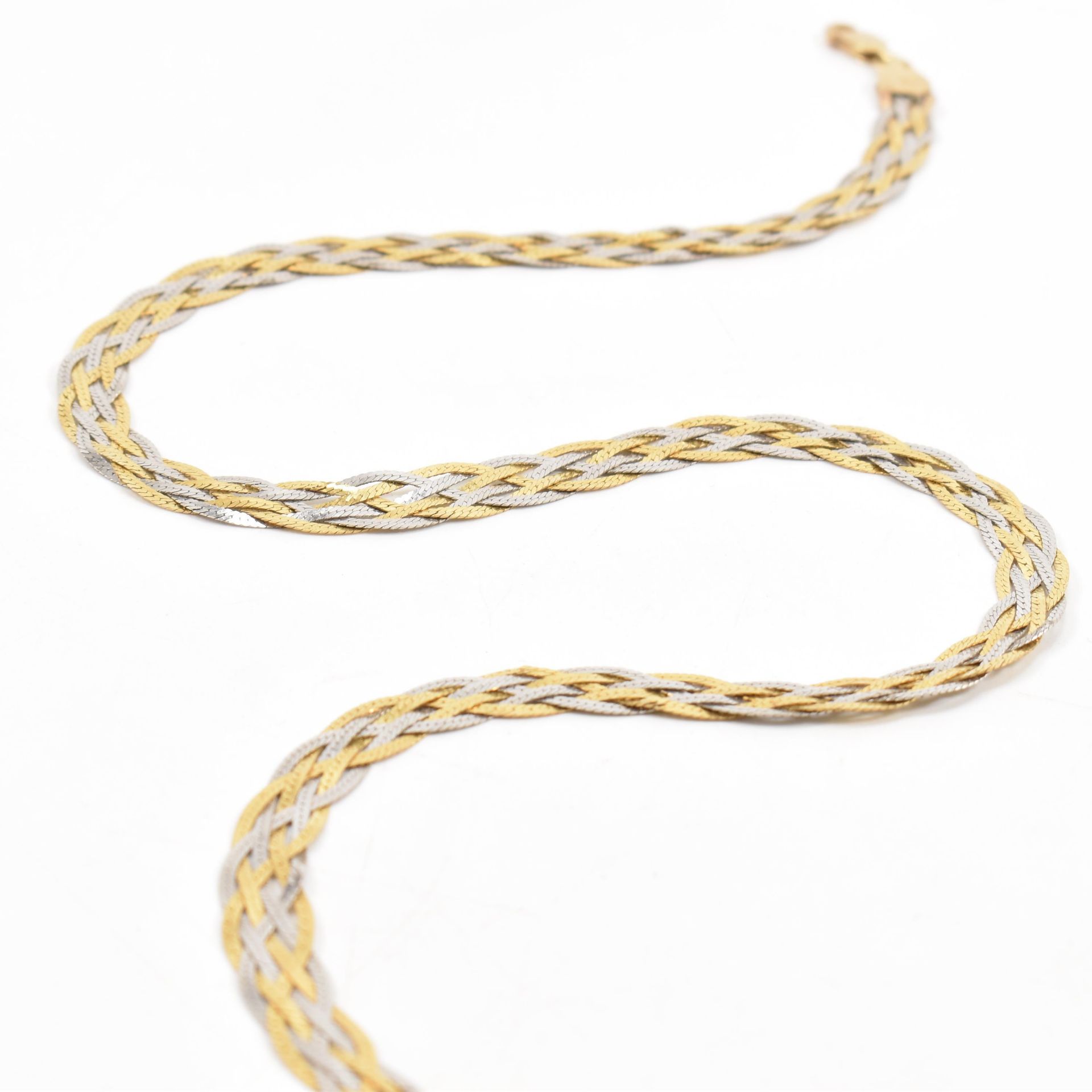 HALLMARKED 9CT GOLD TWIN TONE LATTICE NECKLACE - Image 3 of 5