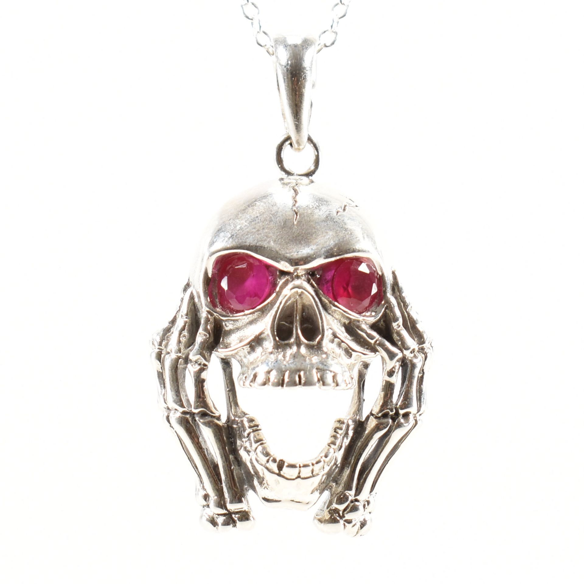 STERLING SILVER & RUBY SKULL NECKLACE PENDANT & CHAIN - Image 2 of 4