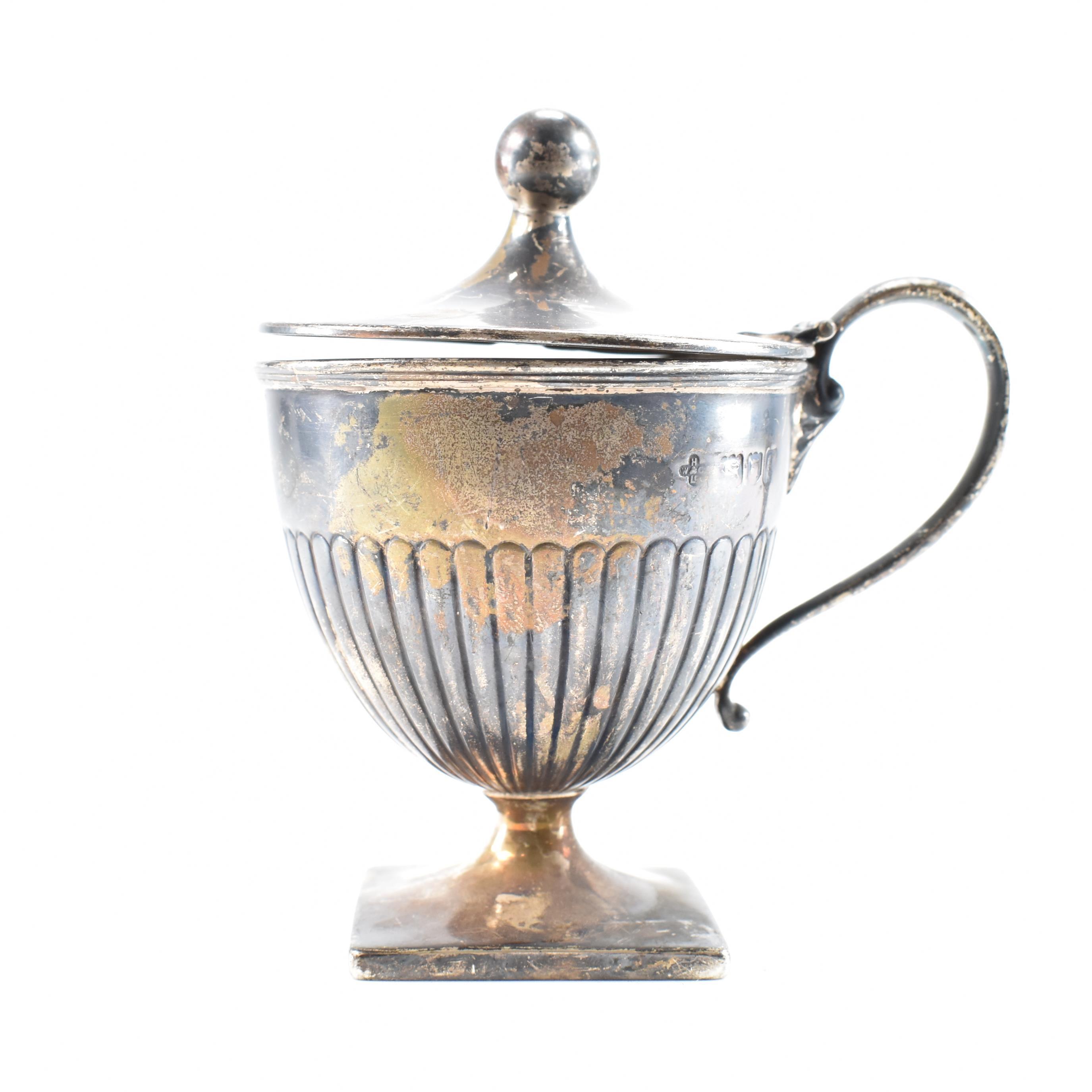 EDWARDIAN SILVER HALLMARKED LIDDED MUSTARD POT - Image 2 of 5