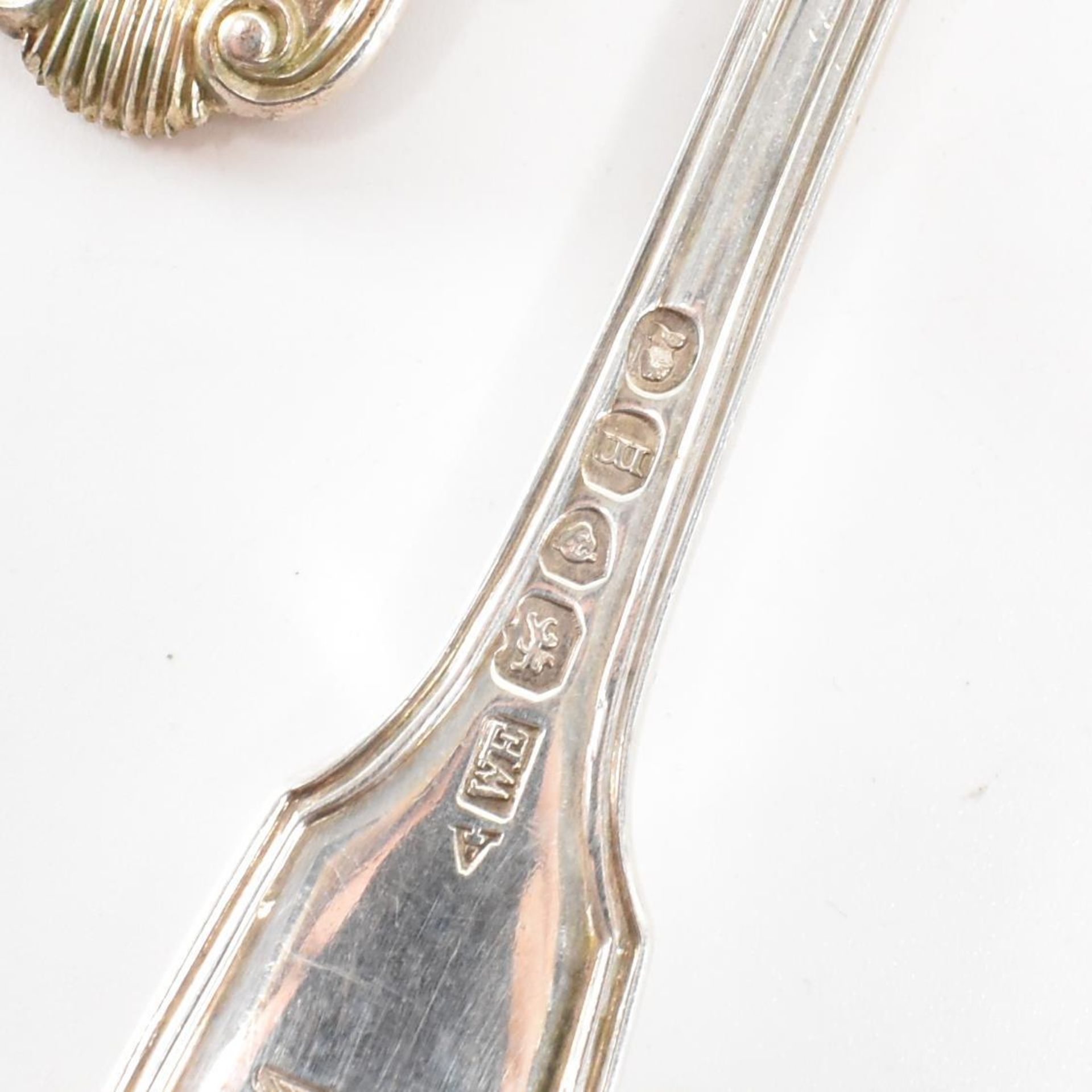 WILLIAM IV ANTIQUE SILVER HALLMARKED CUTLERY SET - Image 13 of 20