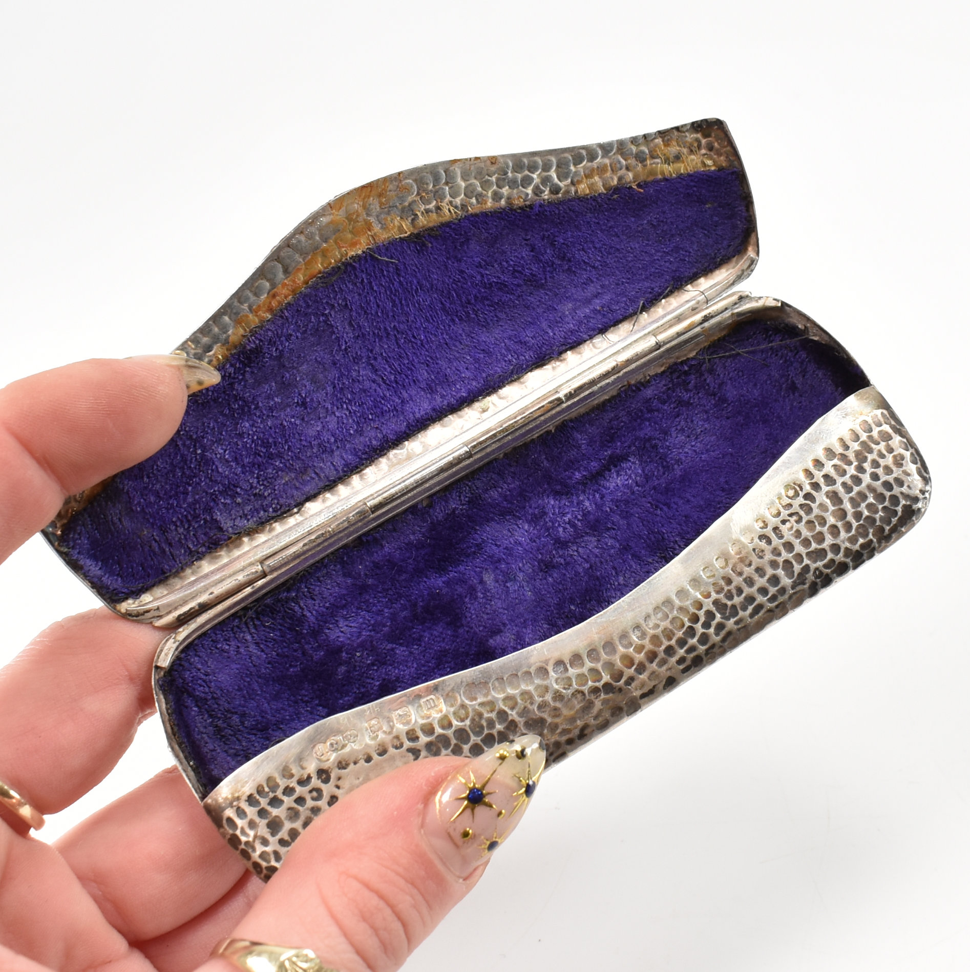 ARTS & CRAFTS SILVER HALLMARKED GLASSES CASE - Image 4 of 5