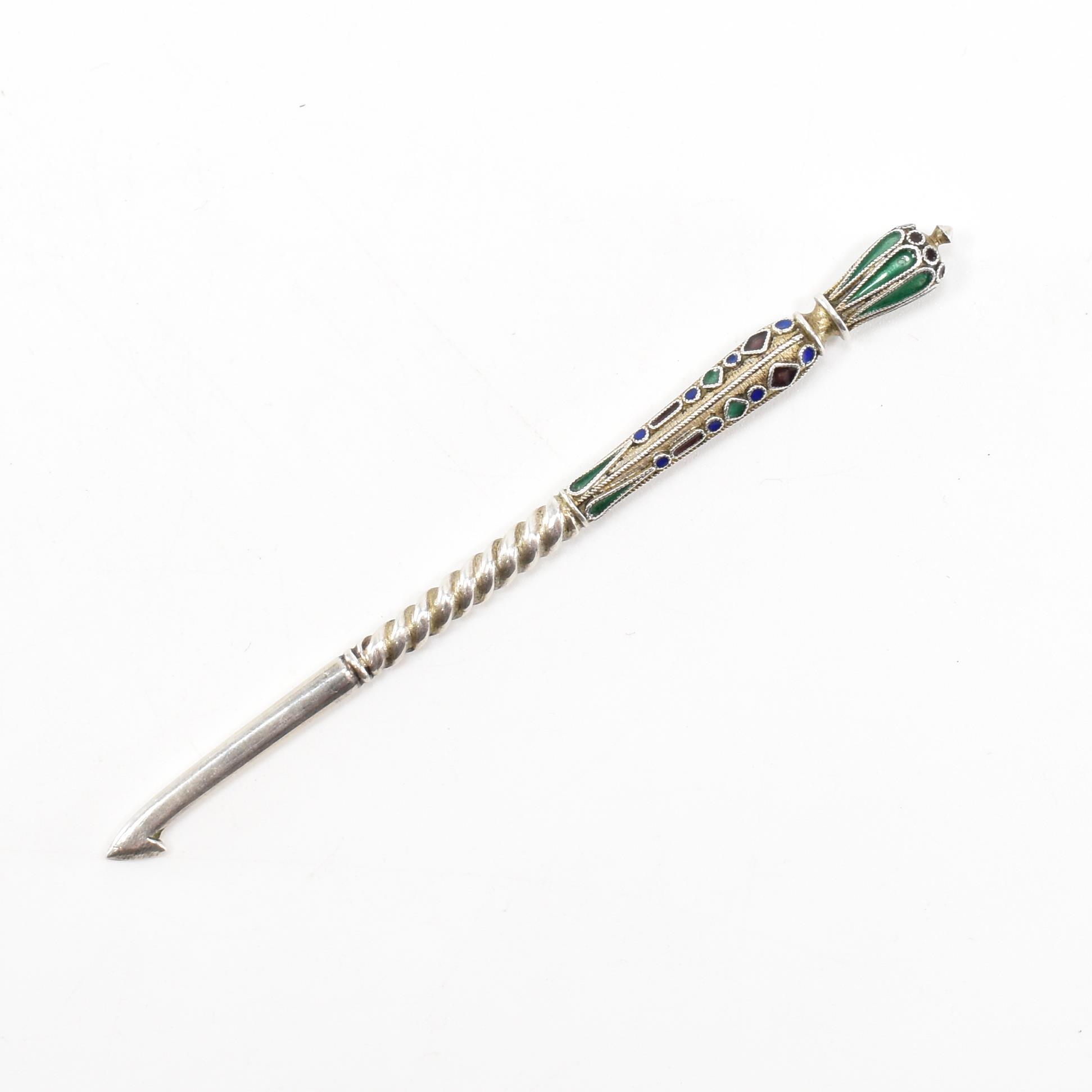 IMPERIAL RUSSIAN ENAMEL CROCHET HOOK - Image 2 of 6