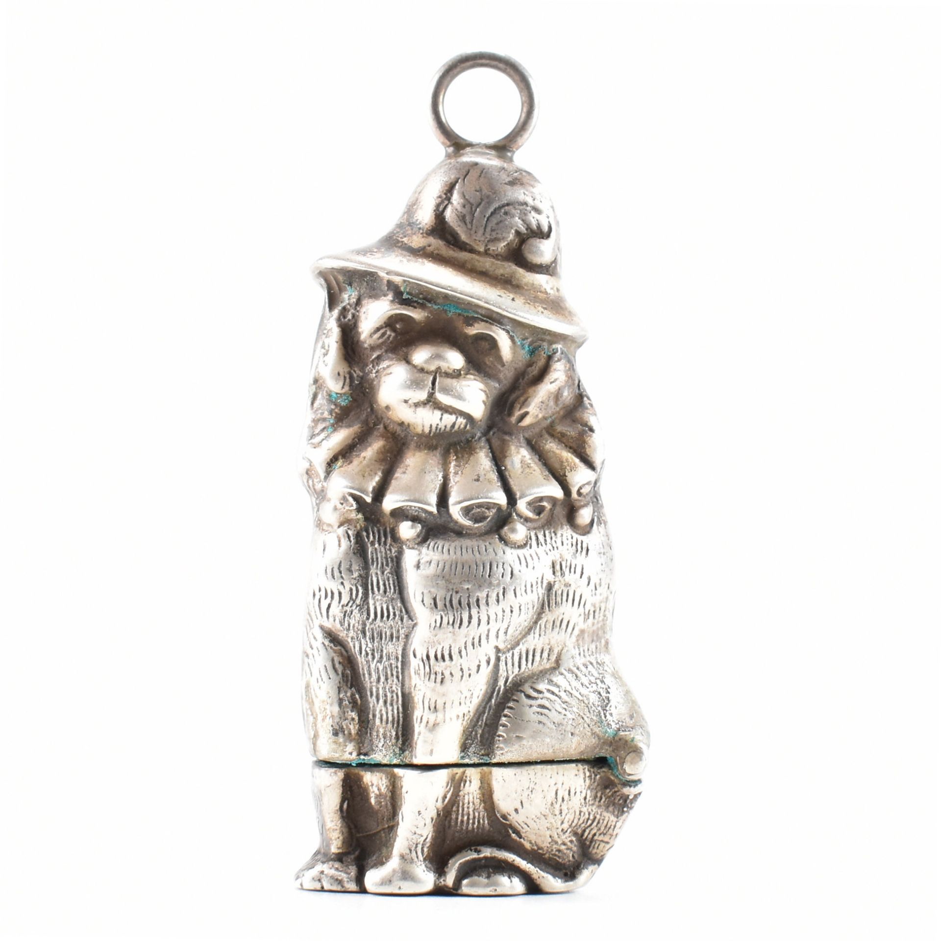 A STERLING SILVER DOG VESTA CASE