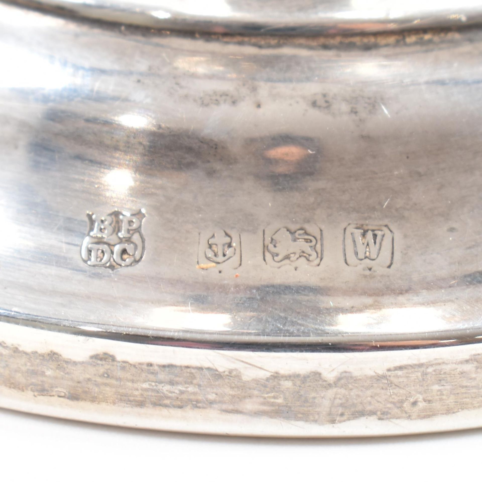 PAIR OF SILVER 1946 HALLMARKED CANDLESTICKS - Image 7 of 7