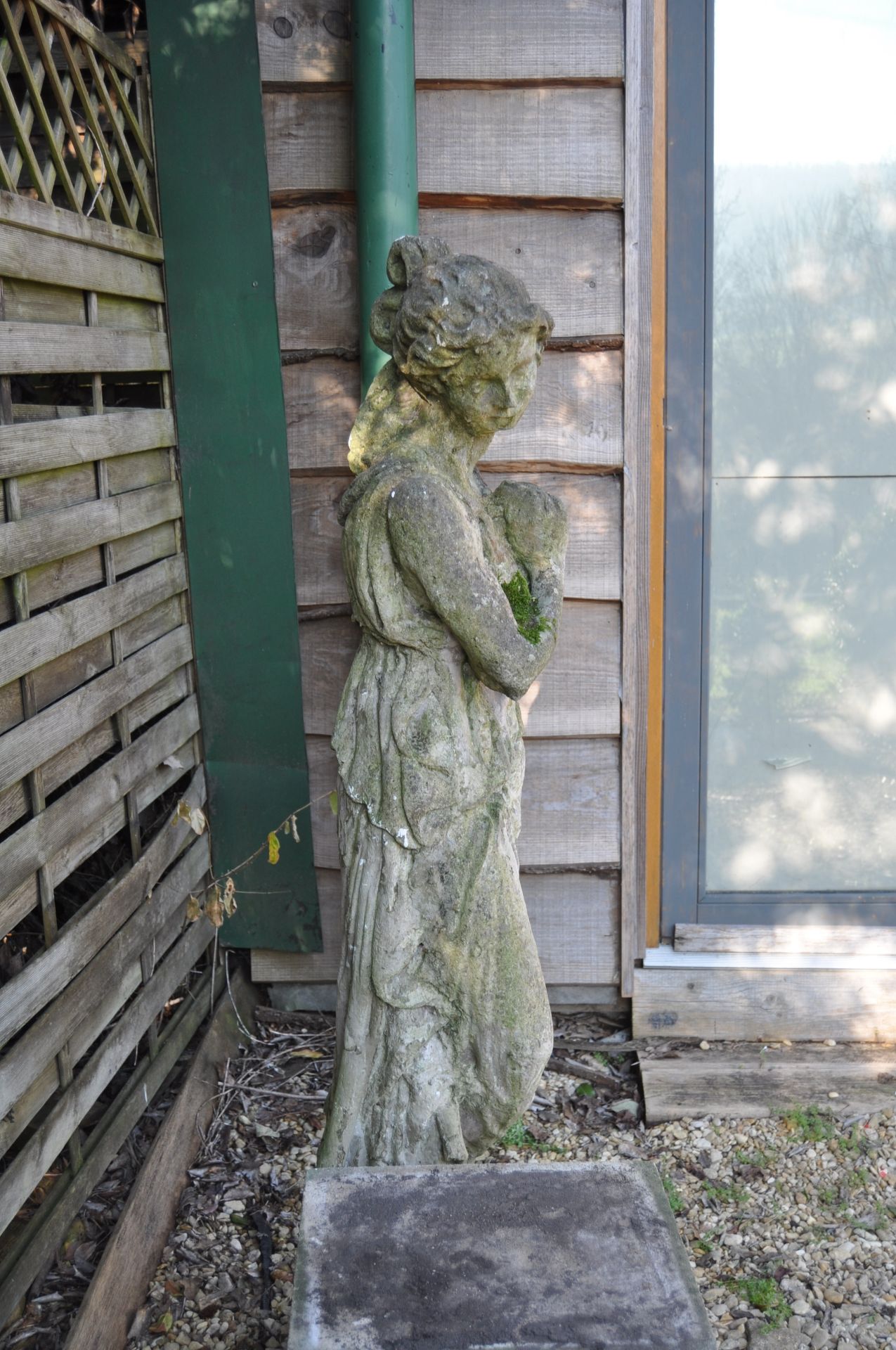 LARGE 19TH CENTURY CLASSICAL MAIDEN GARDEN STATUE - Image 3 of 8