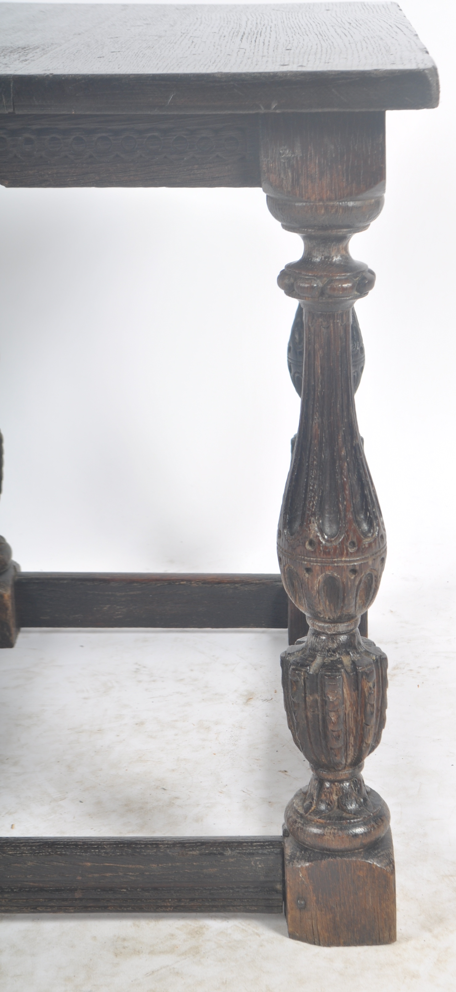 16TH CENTURY TUDOR CARVED OAK SIDE LOWBOY TABLE - Image 4 of 6