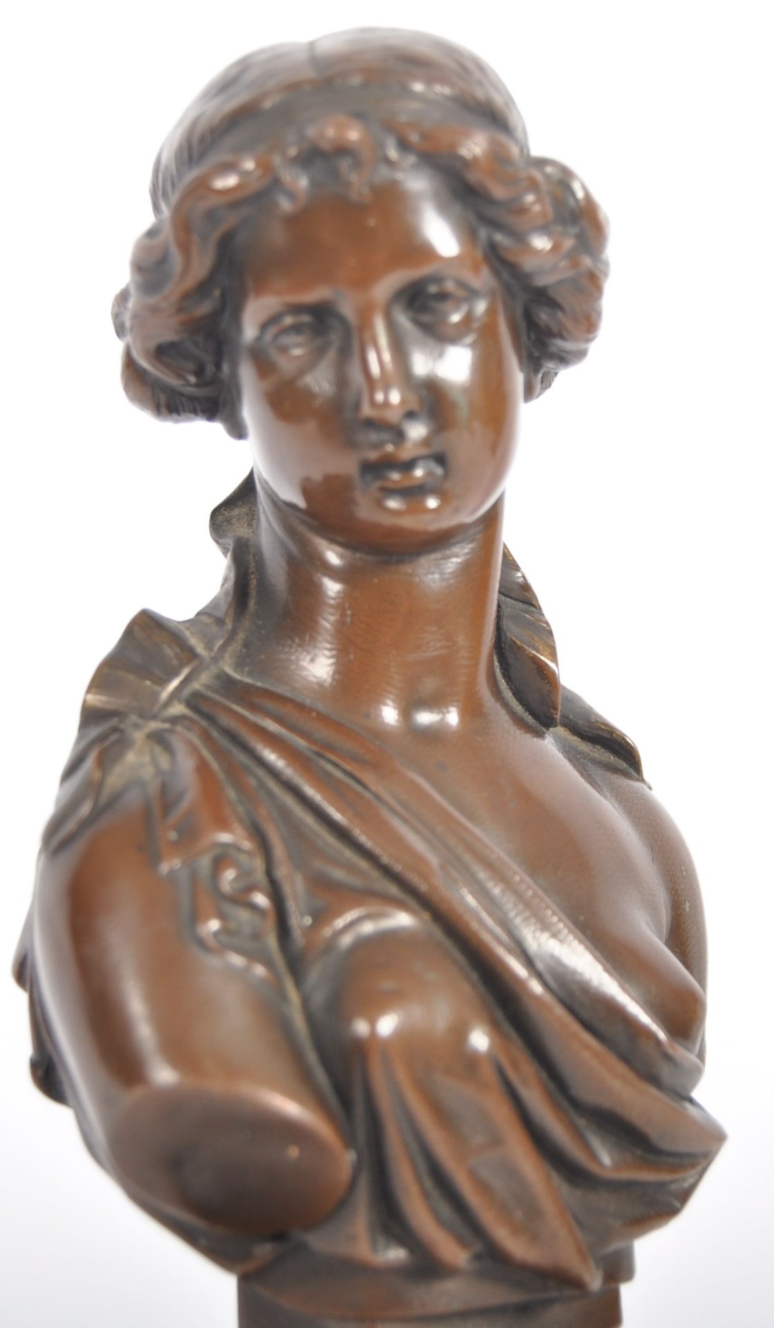 19TH CENTURY BRONZE FIGURINE BUST OF A YOUNG MAIDEN - Image 7 of 9