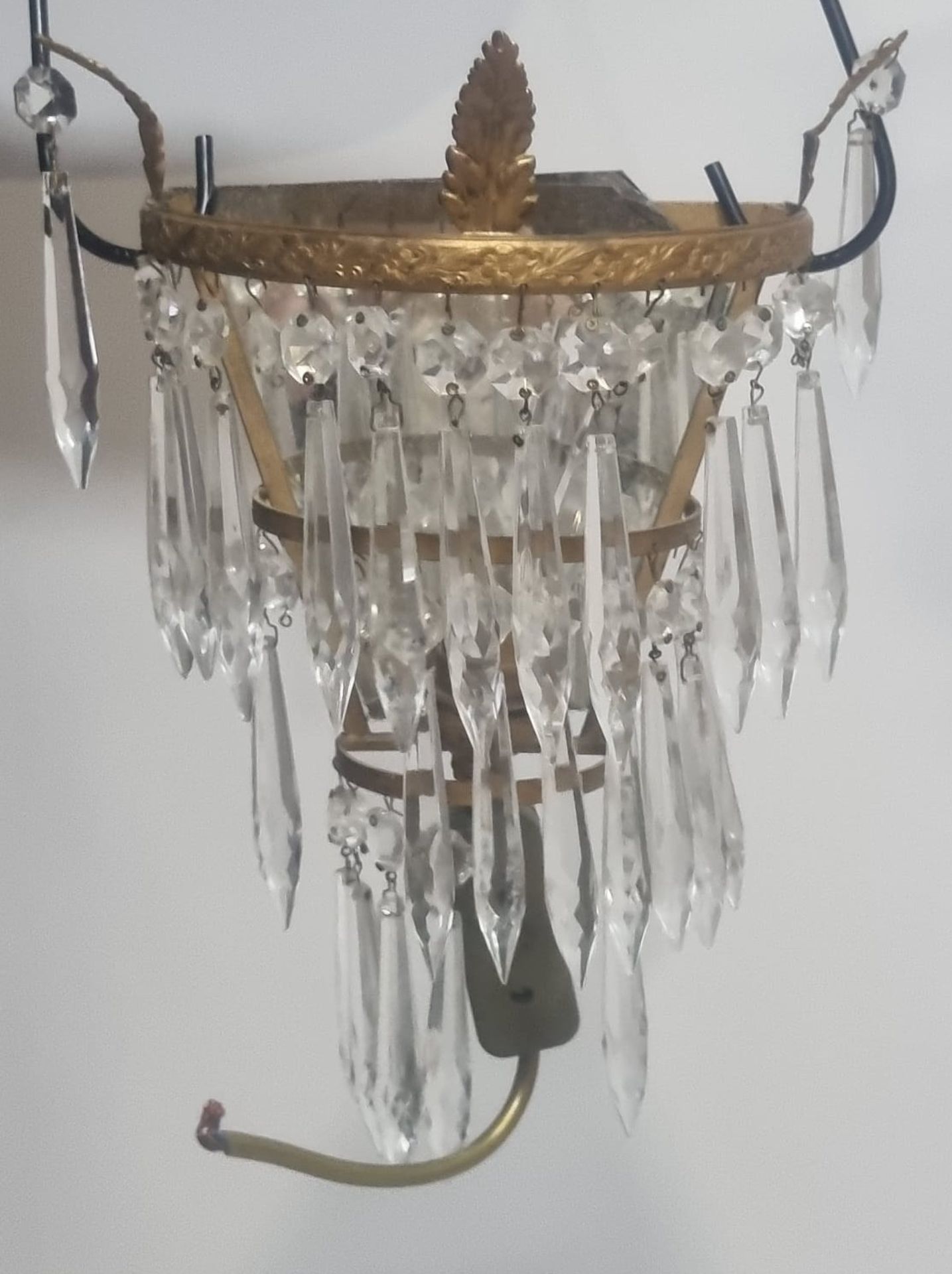 SET OF EARLY 20TH CENTURY FACETED CUT GLASS LIGHTING - Image 15 of 16