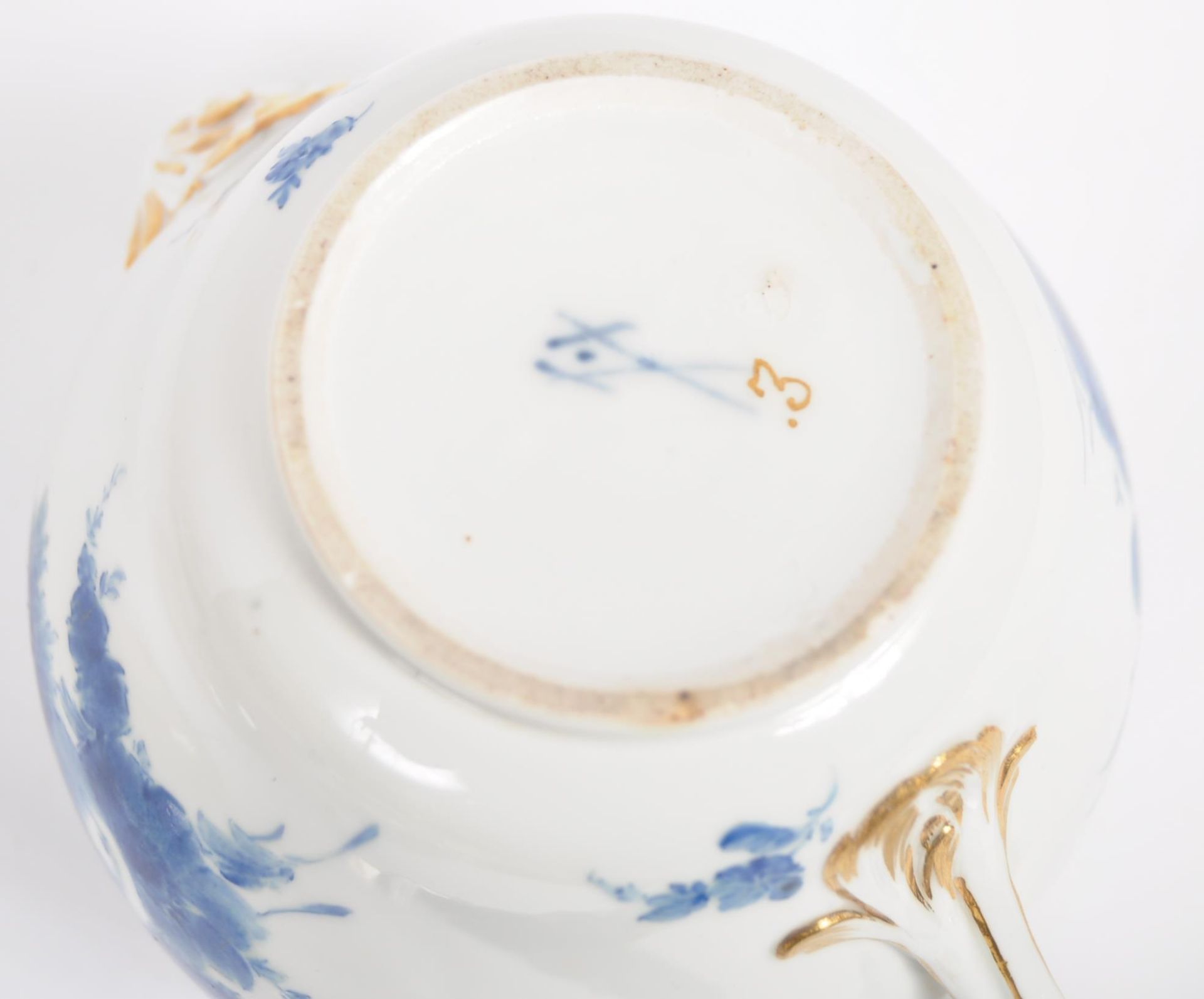 19TH CENTURY MEISSEN BLUE & WHITE PORCELAIN TEA SET - Image 16 of 18