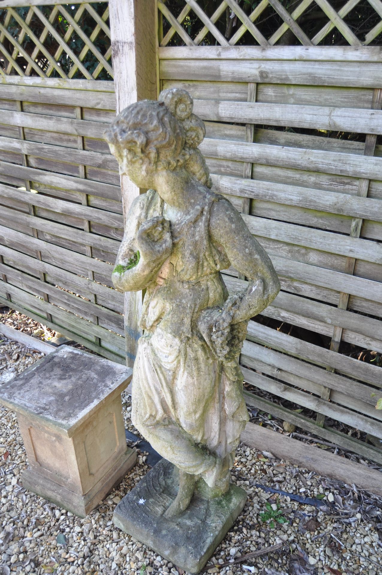 LARGE 19TH CENTURY CLASSICAL MAIDEN GARDEN STATUE - Image 6 of 8