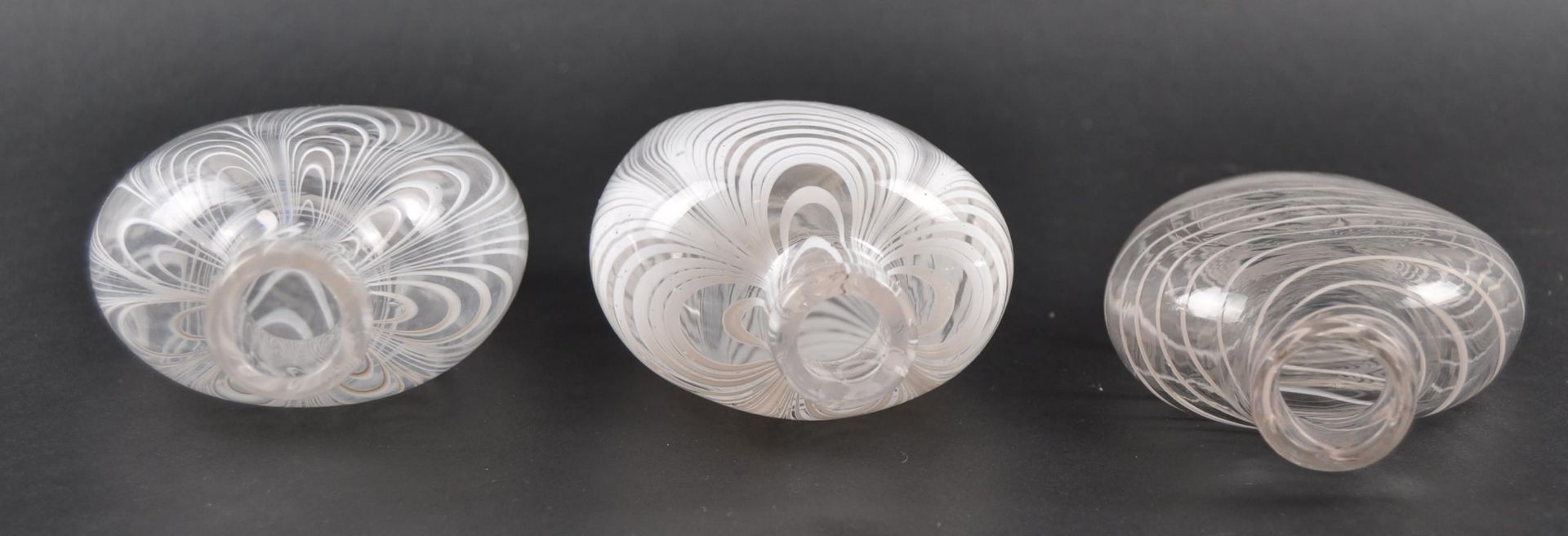 19TH CENTURY NAILSEA LATTICINO GLASS FLASKS - Image 4 of 5