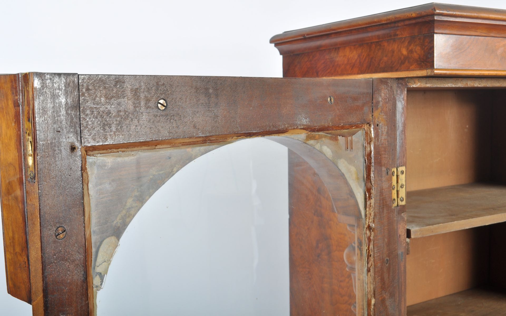 19TH CENTURY VICTORIAN WALNUT GLAZED BOOKCASE - Image 5 of 8