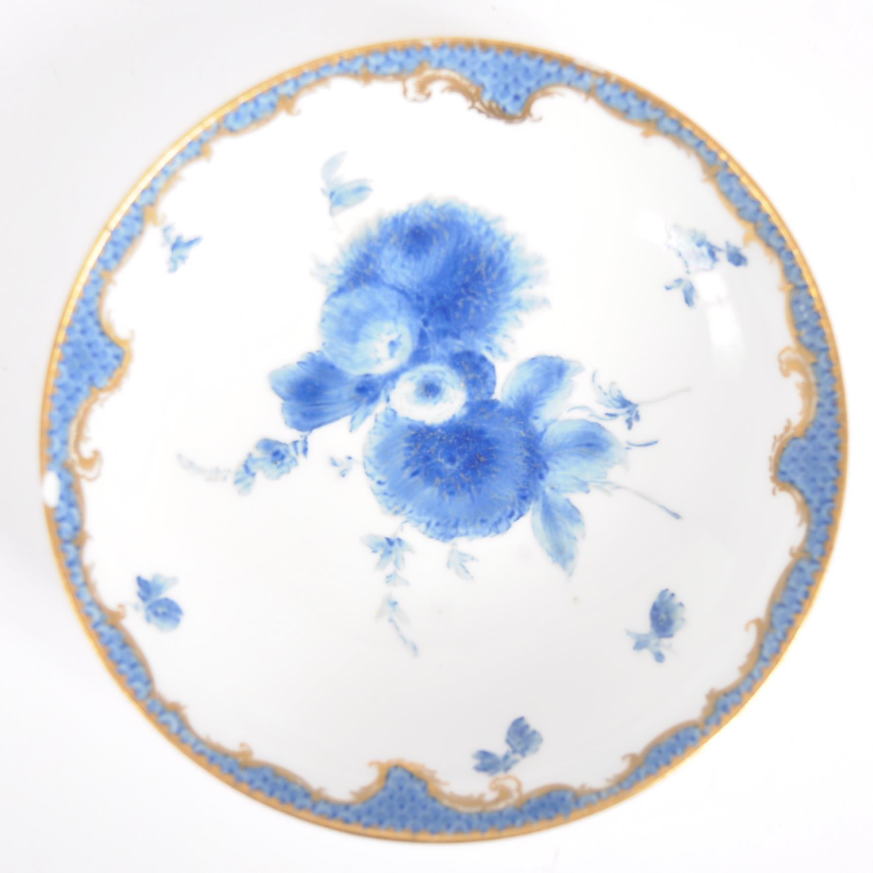 19TH CENTURY MEISSEN BLUE & WHITE PORCELAIN TEA SET - Image 5 of 18