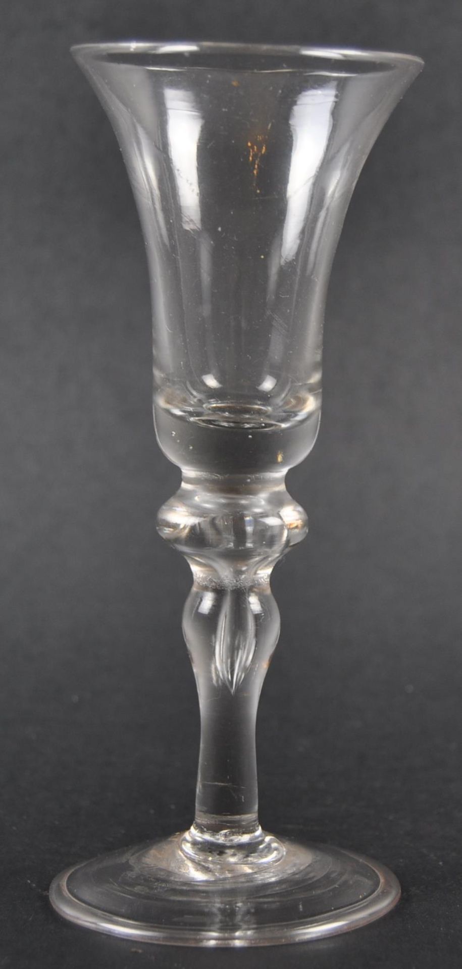 18TH CENTURY GEORGE III BALUSTER STEM WINE GLASS - Image 3 of 5