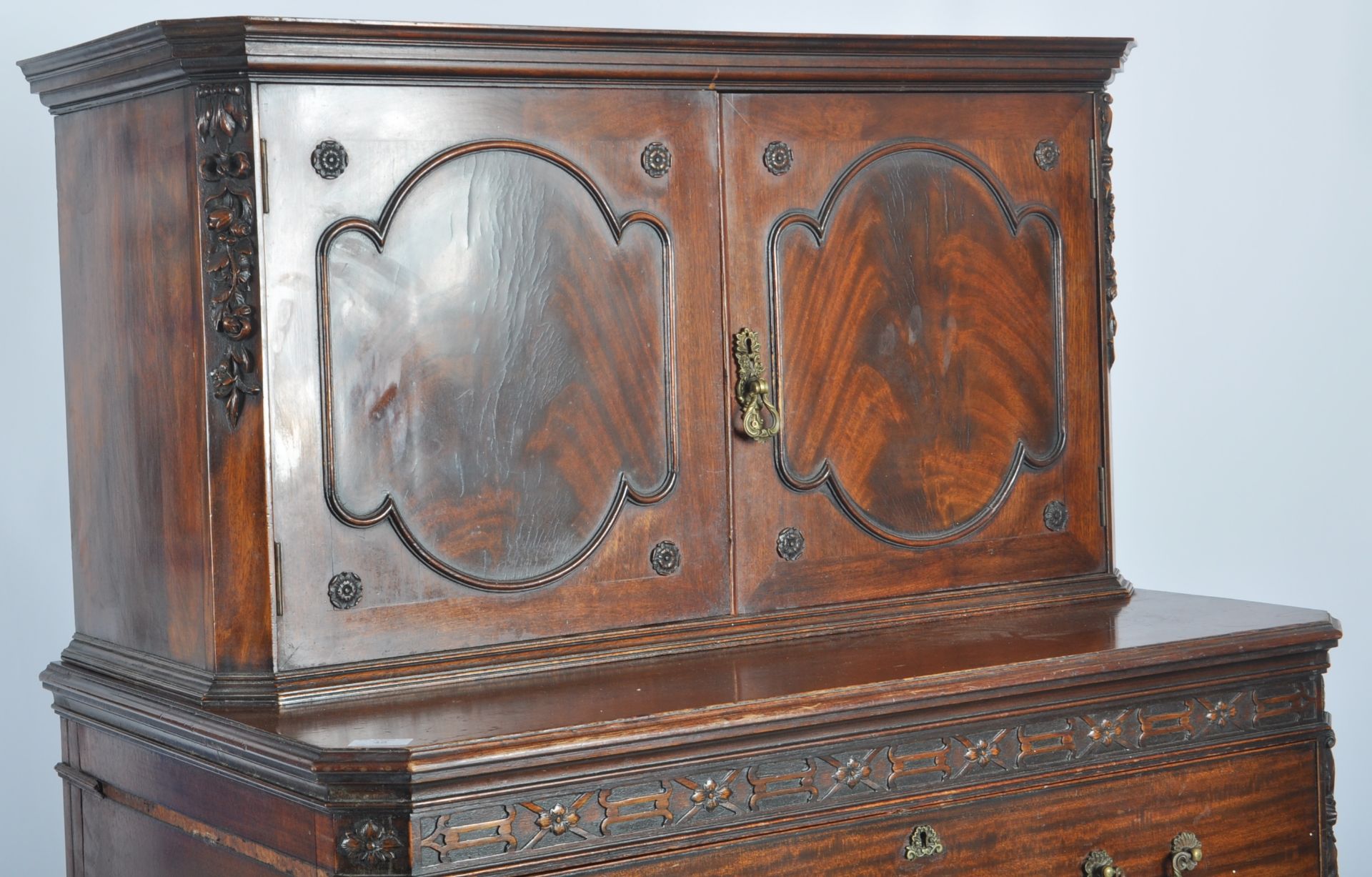 LARGE 19TH CENTURY VICTORIAN MAHOGANY CUPBOARD ON CHEST - Image 2 of 13