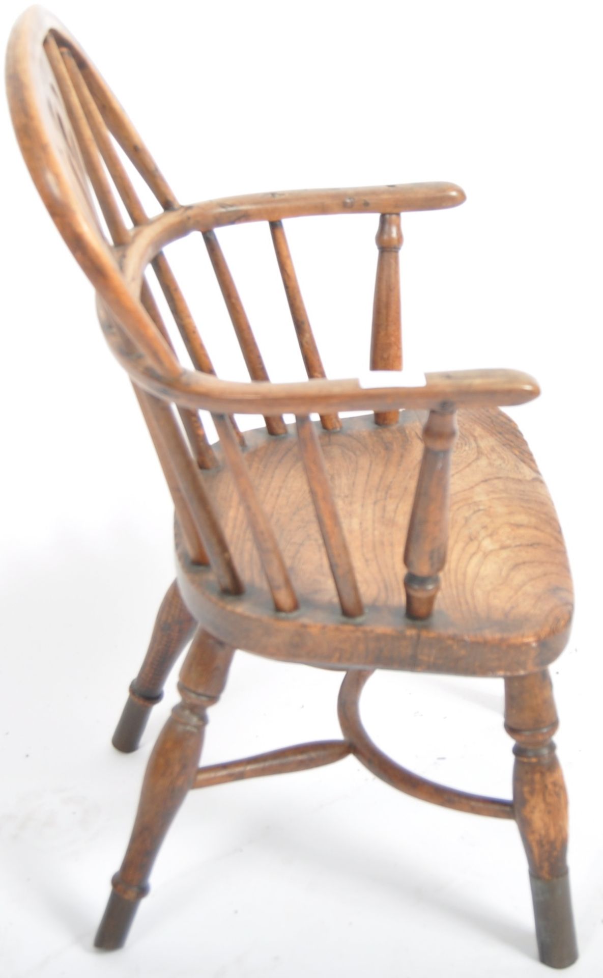 19TH CENTURY ELM WINDSOR CHILDS CHAIR - Image 5 of 7