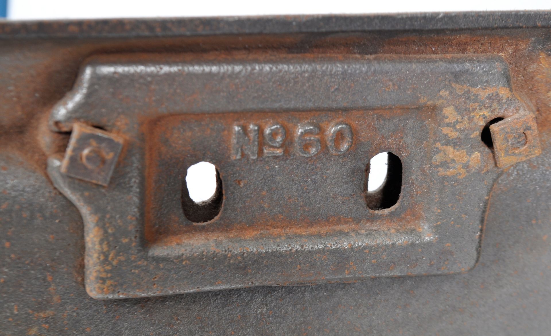 19TH CENTURY VICTORIAN CAST IRON OVEN STOVE - Image 4 of 6