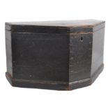 18TH CENTURY GEORGE III MILITARY TRICORN HAT BOX