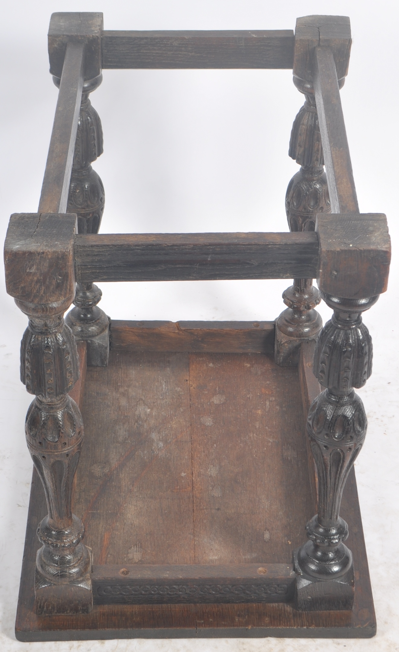 16TH CENTURY TUDOR CARVED OAK SIDE LOWBOY TABLE - Image 5 of 6