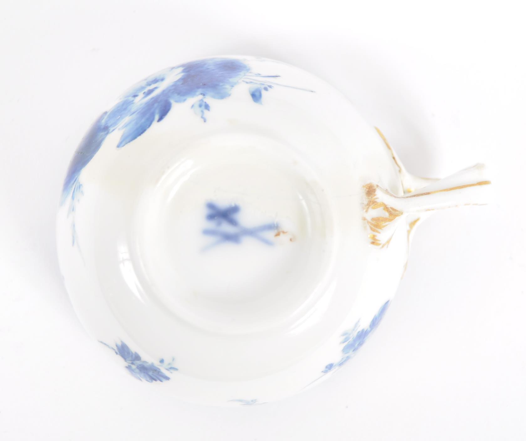 19TH CENTURY MEISSEN BLUE & WHITE PORCELAIN TEA SET - Image 8 of 18