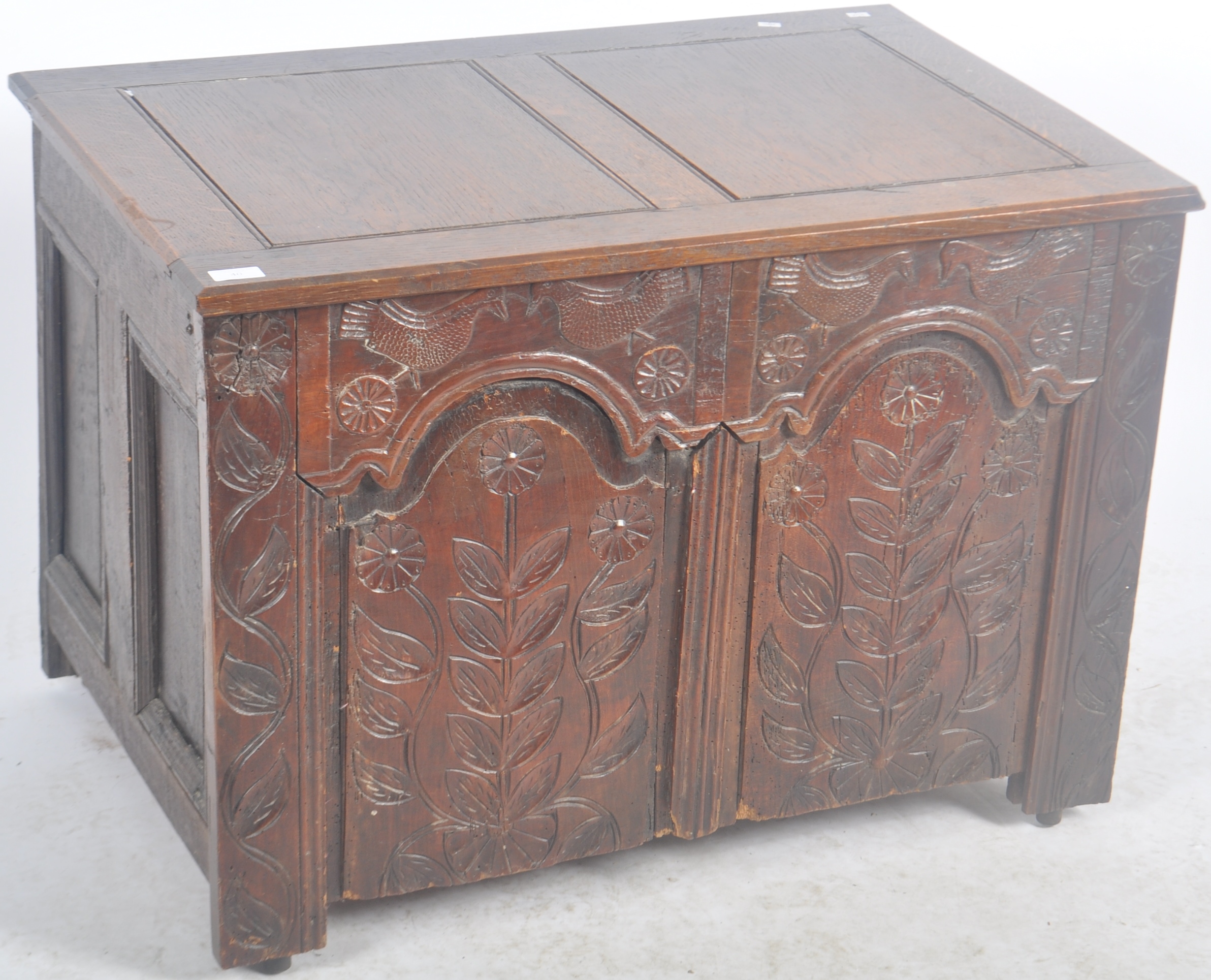 LARGE 18TH CENTURY CARVED OAK COFFER CHEST - Image 7 of 7