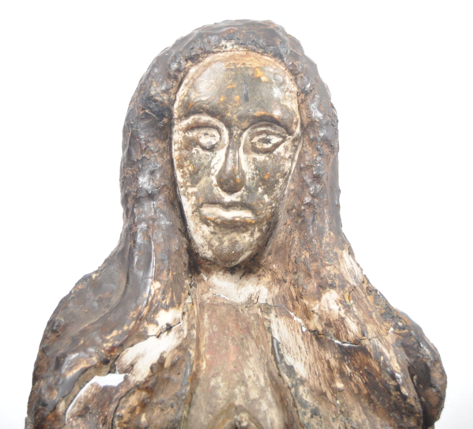 17TH CENTURY CARVED OAK FIGURE OF A RELGIOUS FIGURE - Image 2 of 5