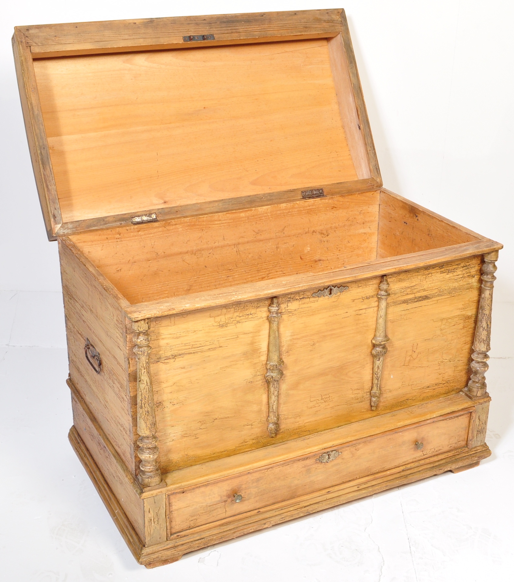 19TH CENTURY PINE BLANKET BOX CHEST - Image 3 of 7