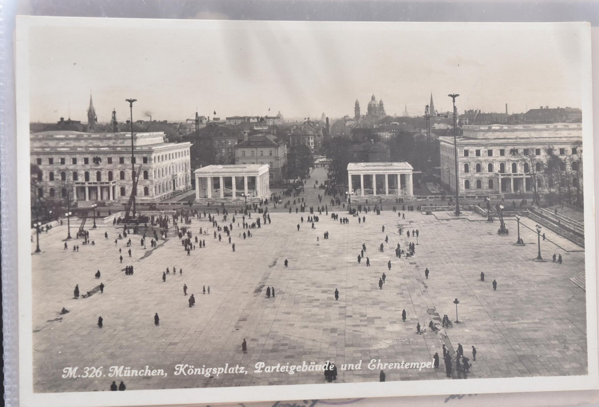 COLLECTION OF ASSORTED SECOND WORLD WAR GERMAN POSTCARDS - Bild 3 aus 5