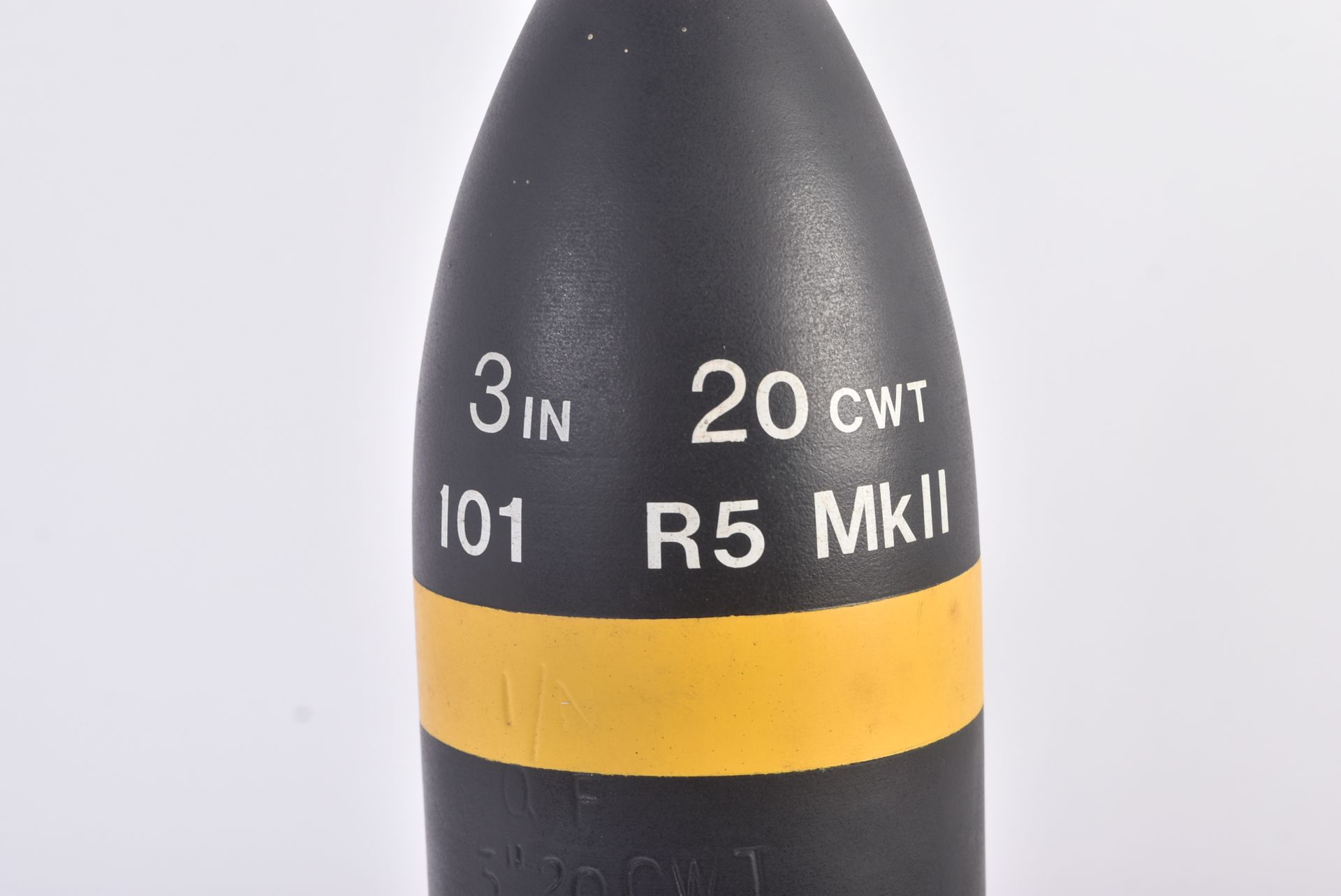 WWII SECOND WORLD WAR QUICK FIRING 3 INCH 20 CWT PROJECTILE - Image 2 of 5
