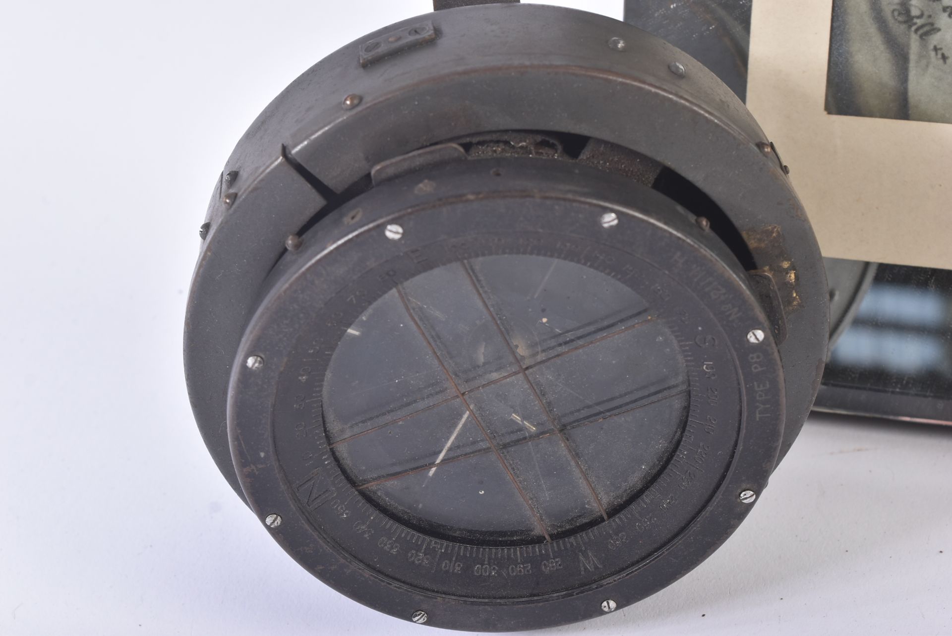 WWII SECOND WORLD WAR RAF P8 COCKPIT COMPASS AND PHOTOGRAPH - Image 2 of 5