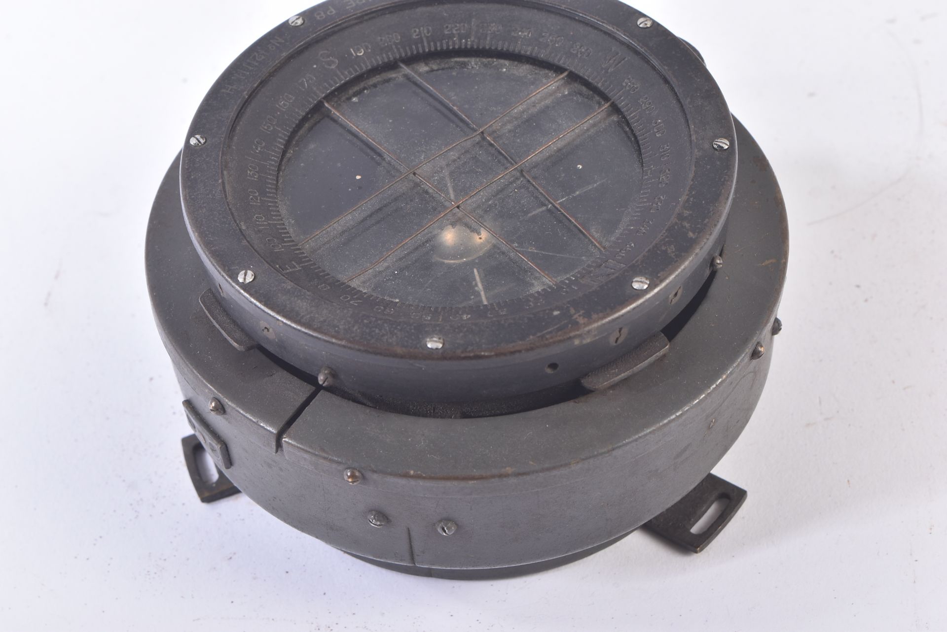 WWII SECOND WORLD WAR RAF P8 COCKPIT COMPASS AND PHOTOGRAPH - Image 3 of 5