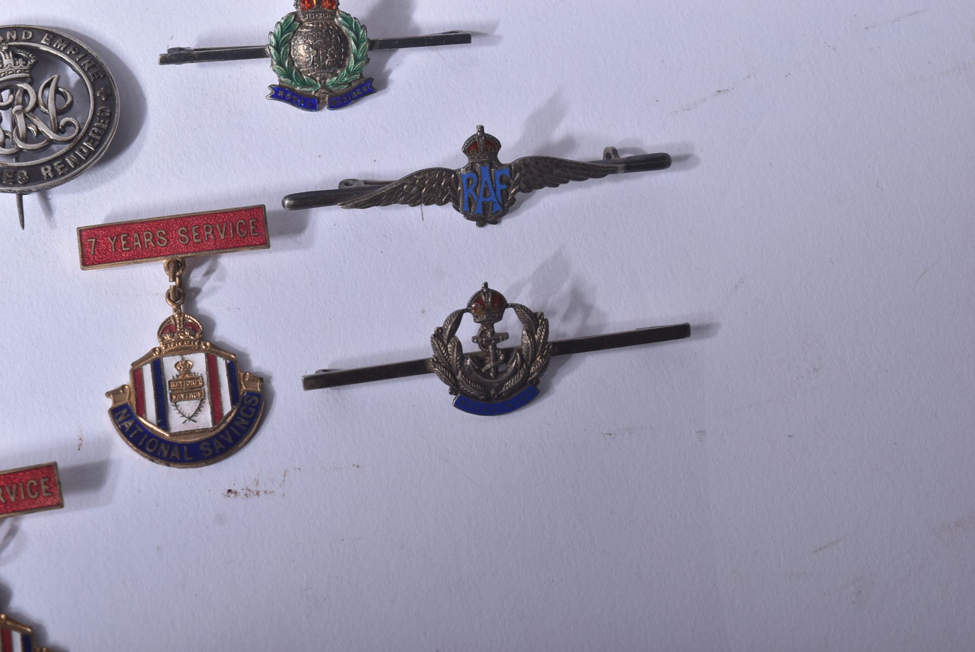 COLLECTION OF ASSORTED BRITISH MILITARY PIN BADGES - Bild 6 aus 8