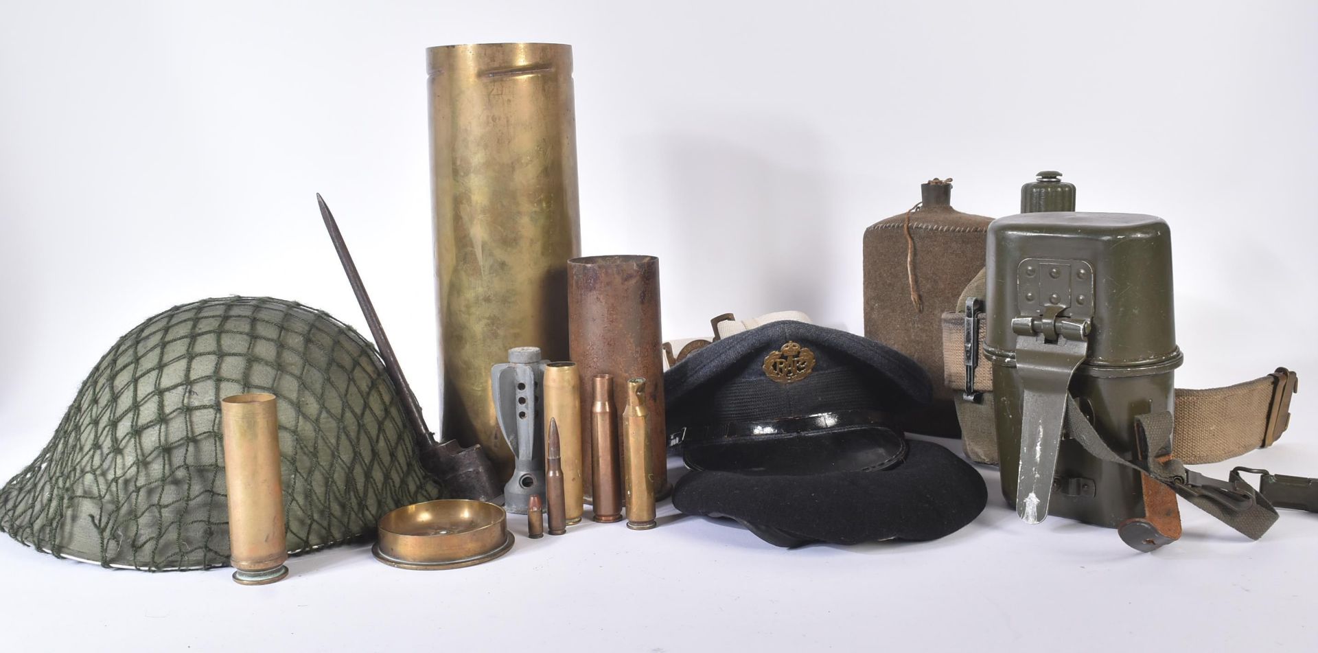 COLLECTION OF ASSORTED BRITISH MILITARIA - Bild 3 aus 20