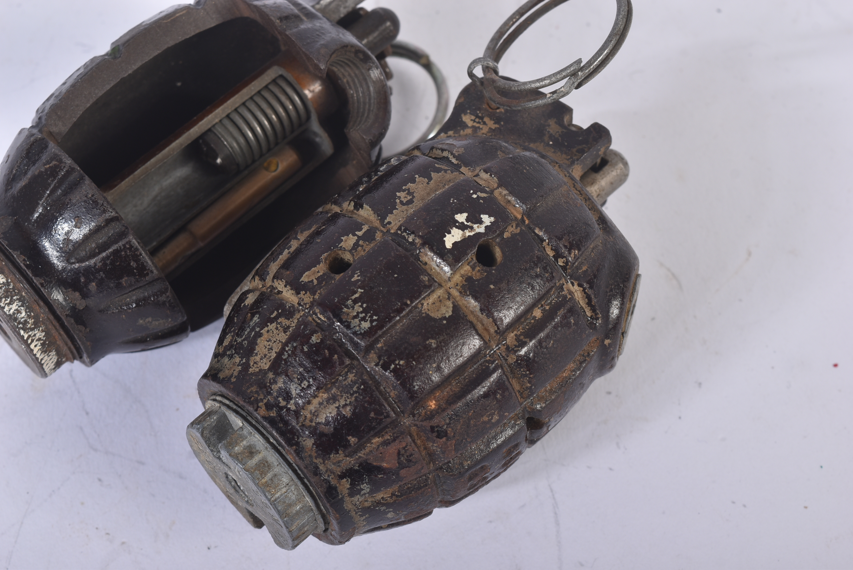 WWII SECOND WORLD WAR BRITISH ARMY MILLS BOMB HAND GRENADE - Image 2 of 6